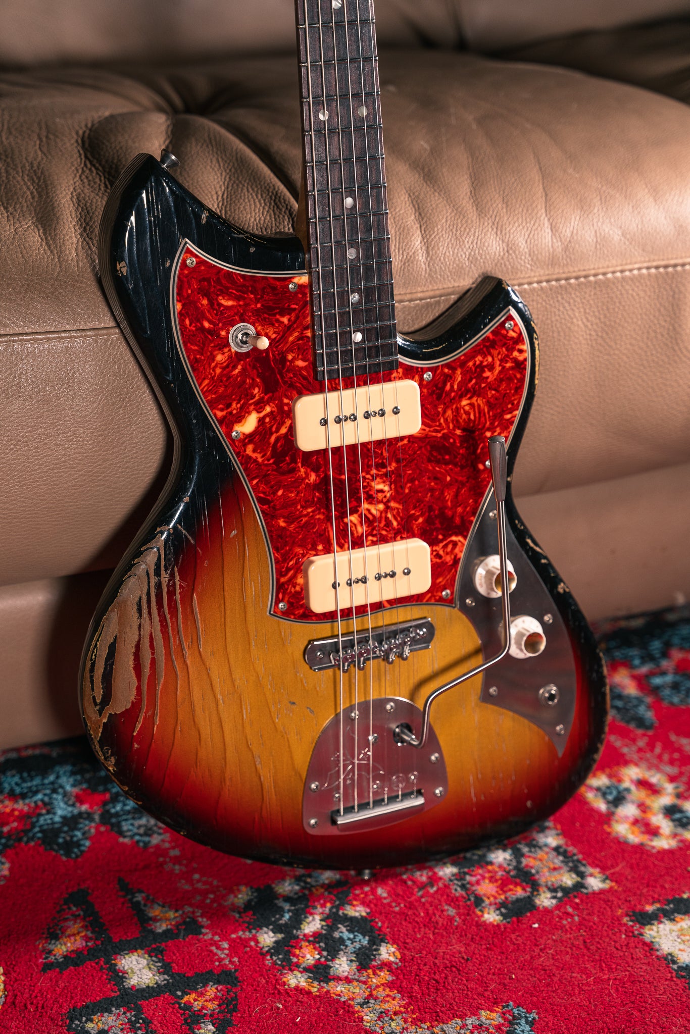 Novo Serus J '64 3-Tone Sunburst