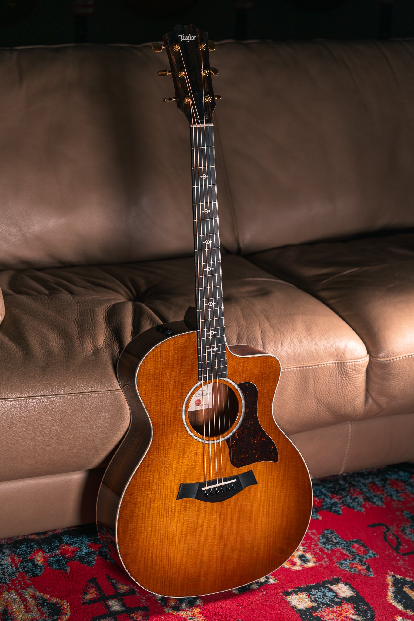 Taylor 214ce-K DLX Special Edition in Honeyburst