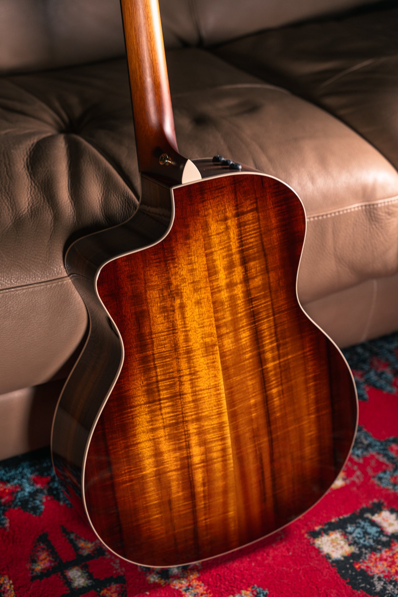 Taylor 214ce-K DLX Special Edition in Honeyburst