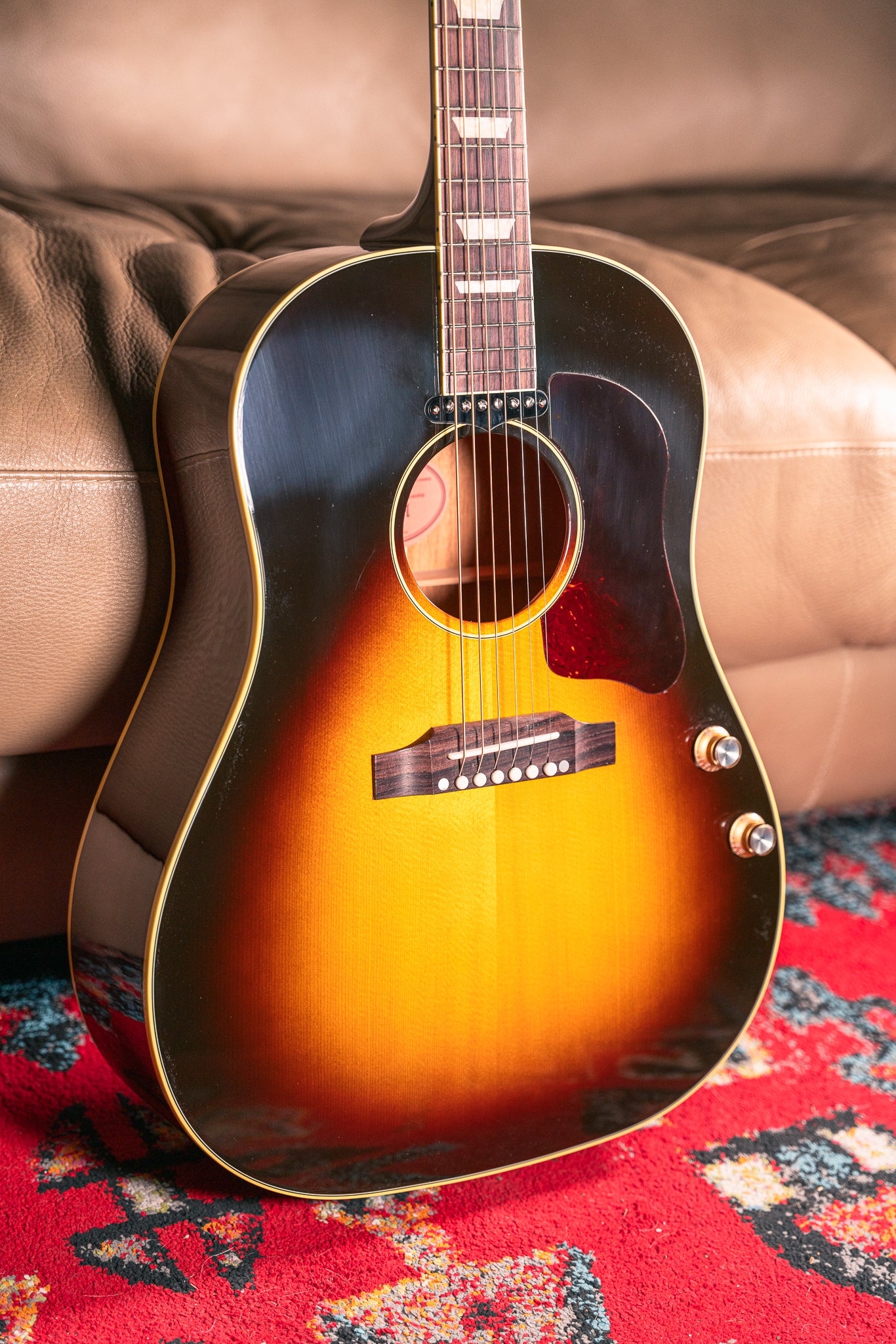 Gibson J-160E in Vintage Sunburst