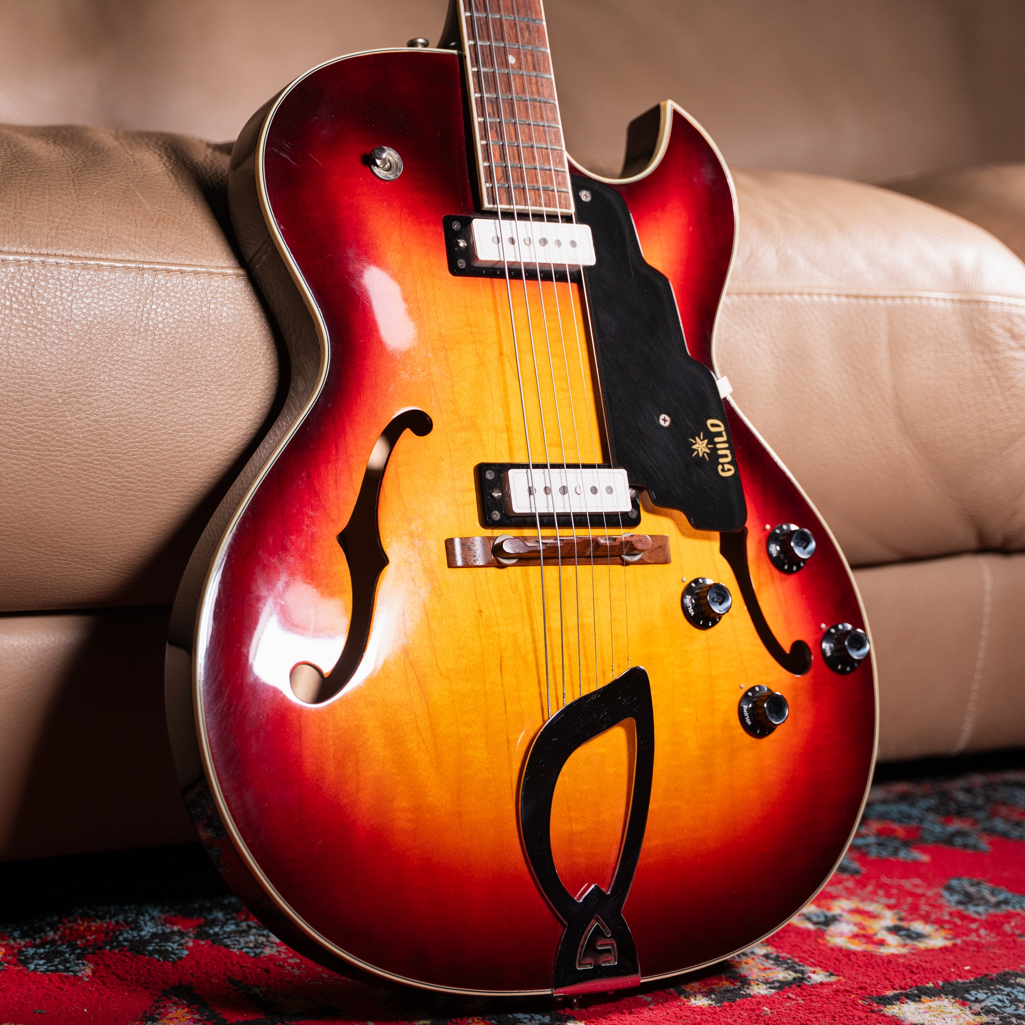 1965年製Guild T-100Dについていたスイッチノブヴィンテージ Guild - 1965 - T-100D in Sunburst – Lidgett Music