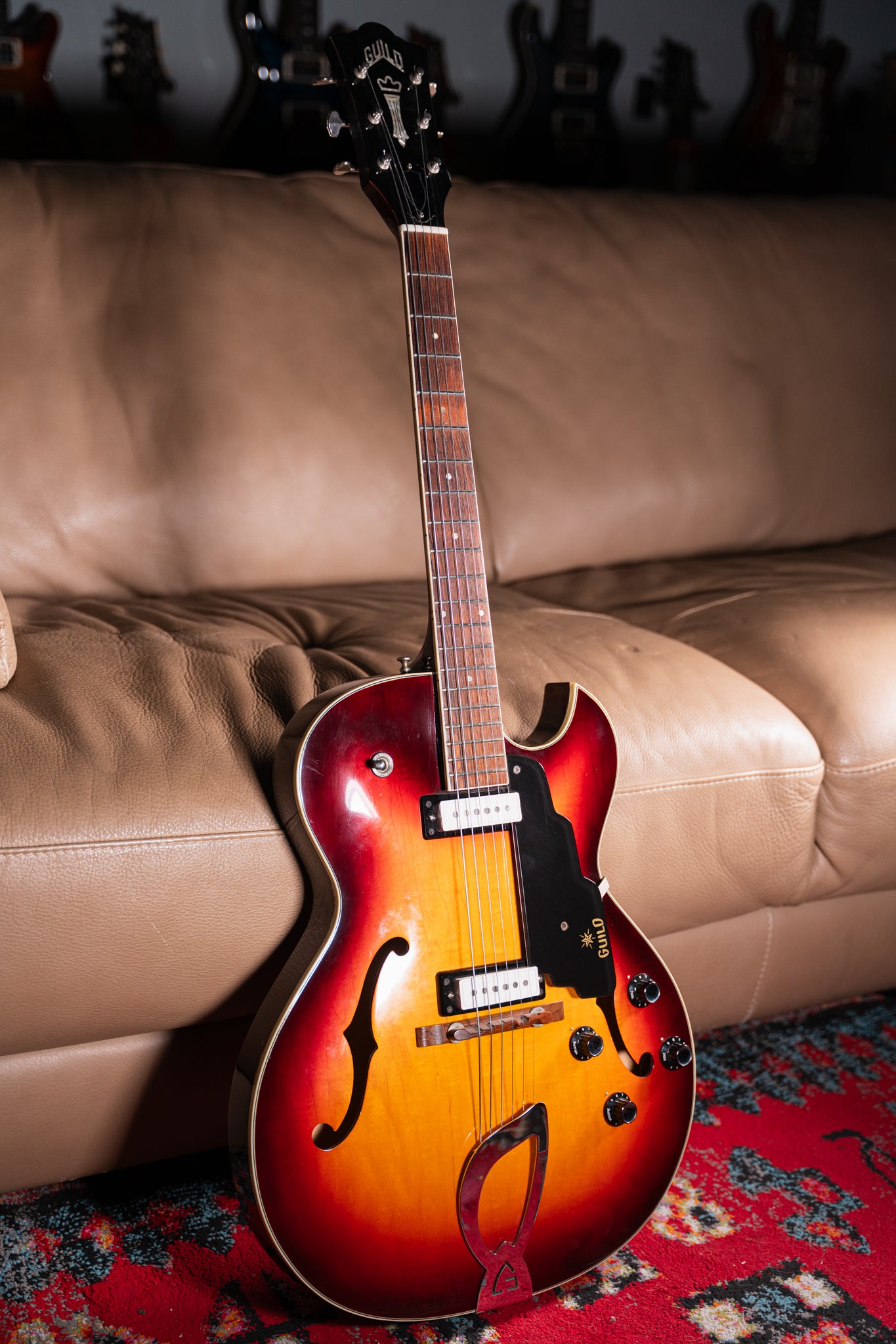 Guild - 1965 - T-100D in Sunburst