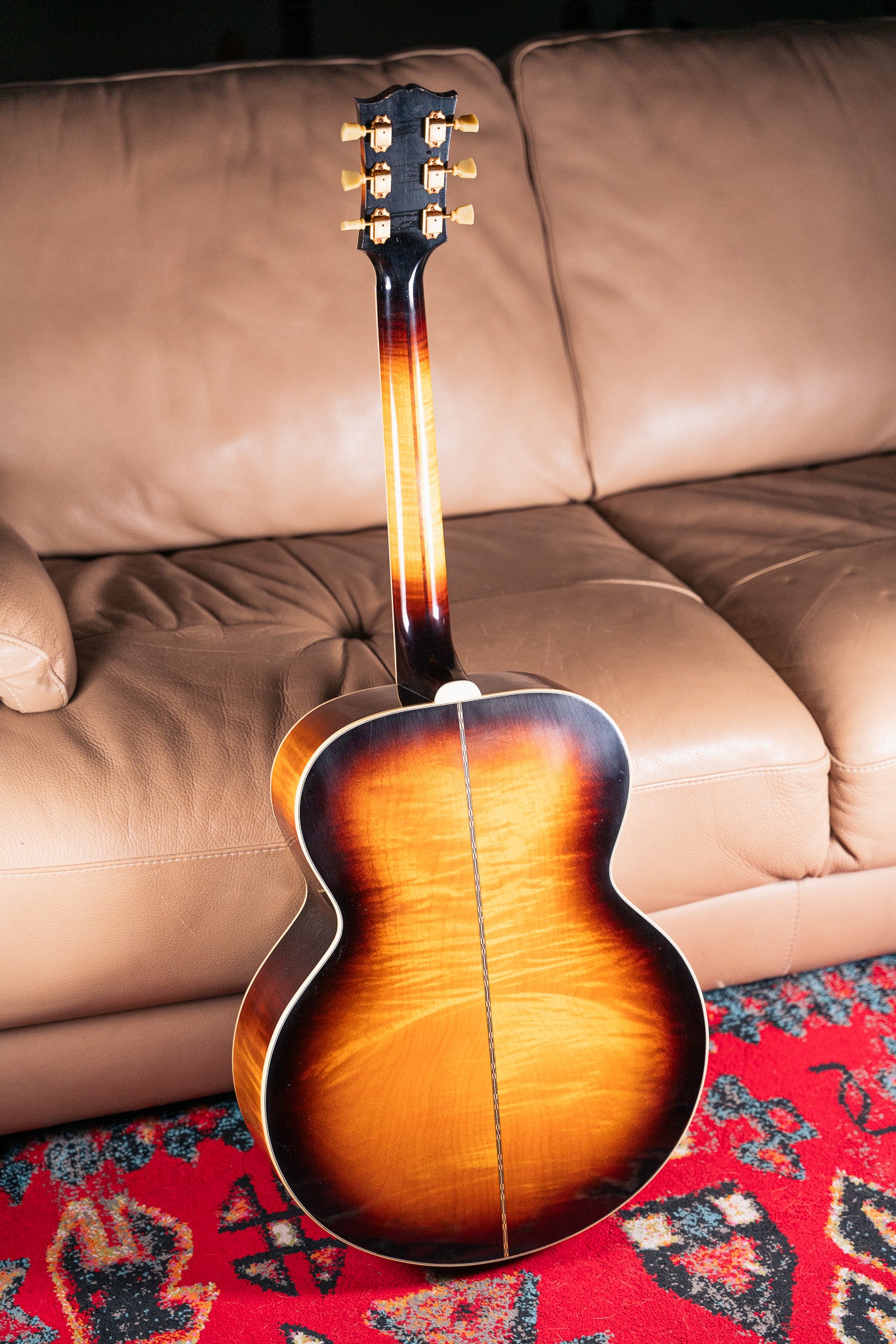 Gibson Custom '57 SJ-200 Reissue Light Aged in Vintage Sunburst