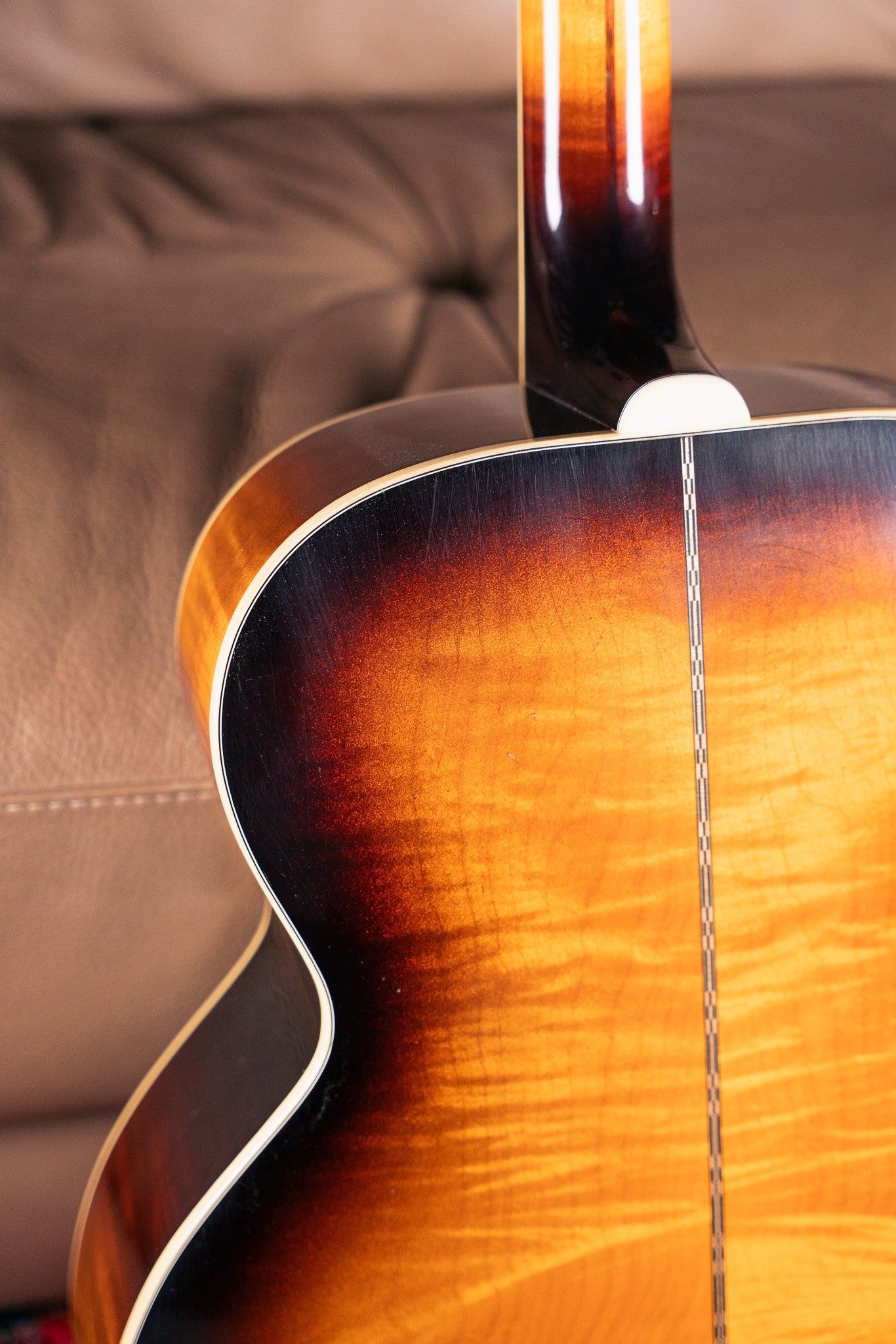 Gibson Custom '57 SJ-200 Reissue Light Aged in Vintage Sunburst
