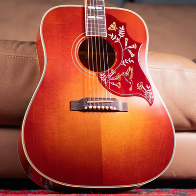 Gibson Custom '60 Hummingbird in Heritage Cherry Sunburst, Pre-Owned