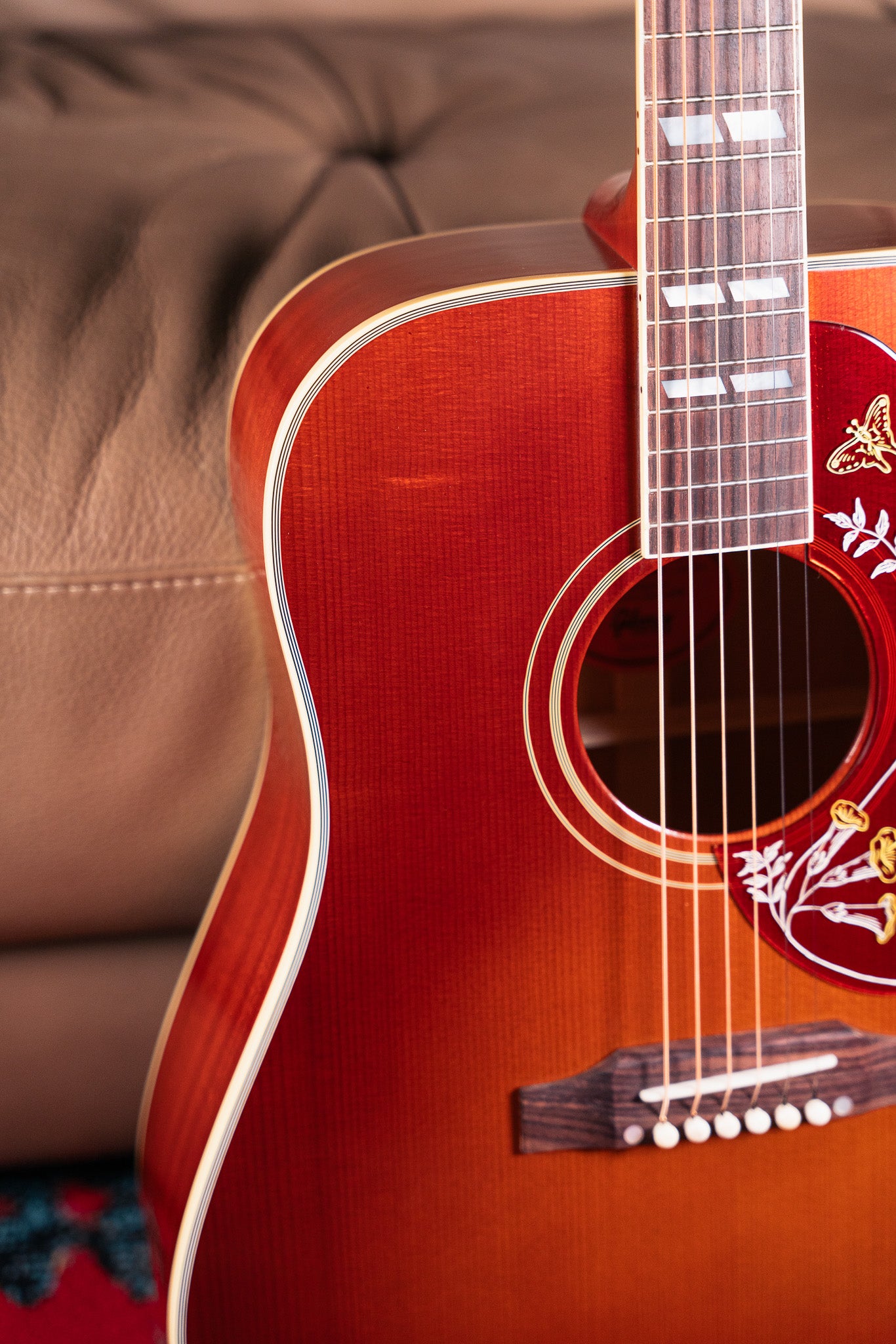 Gibson Custom '60 Hummingbird in Heritage Cherry Sunburst, Pre-Owned