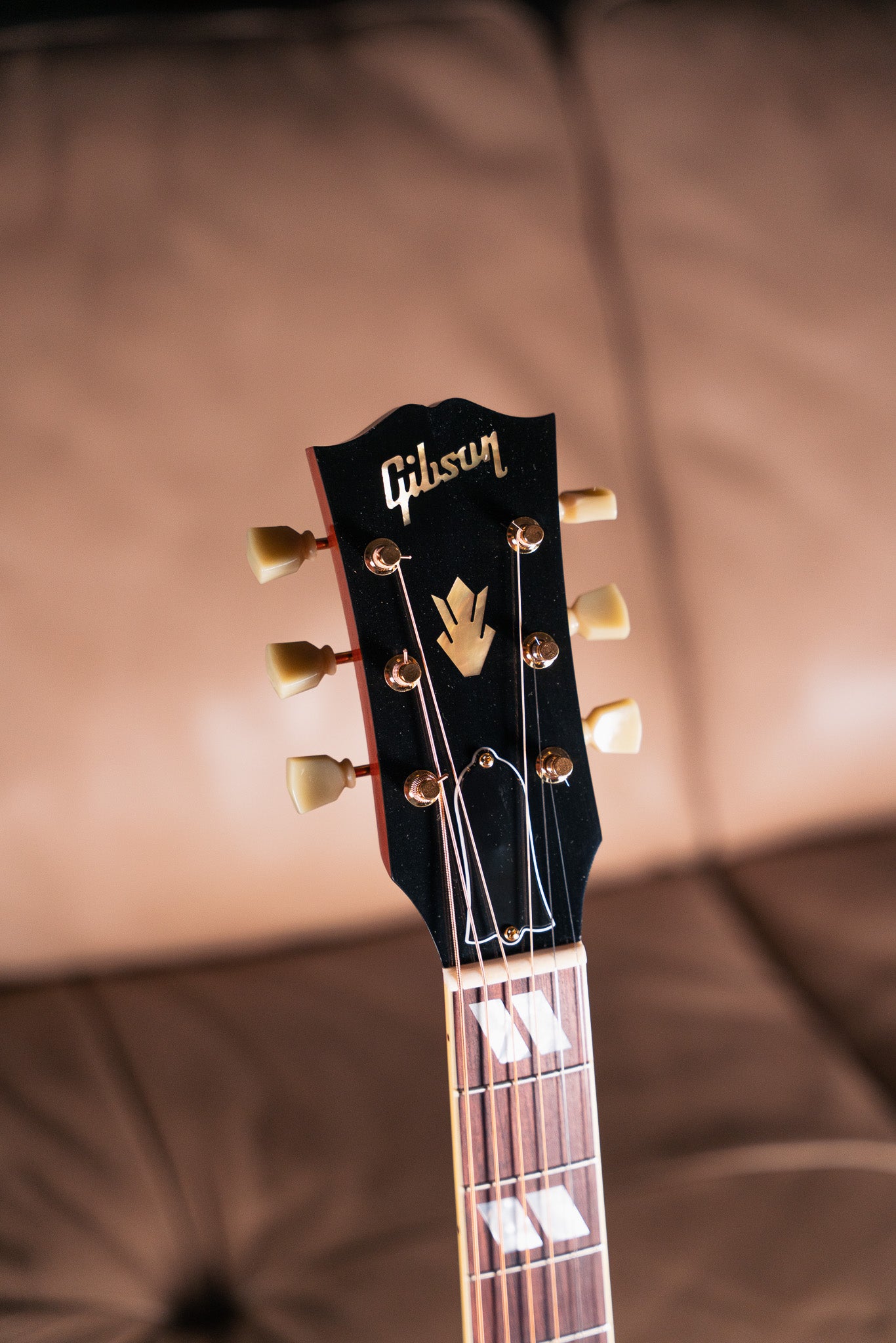 Gibson Custom '60 Hummingbird in Heritage Cherry Sunburst, Pre-Owned