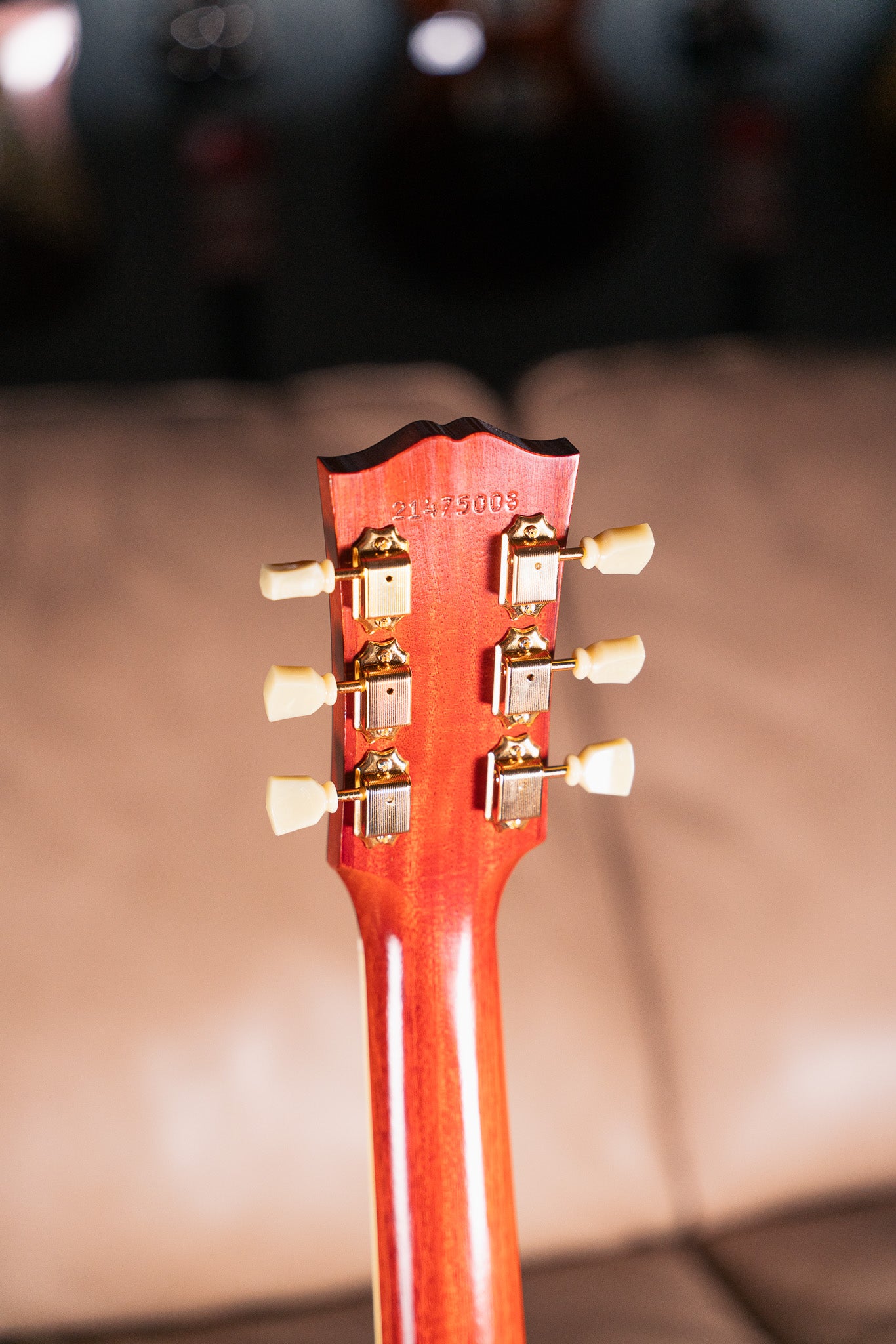 Gibson Custom '60 Hummingbird in Heritage Cherry Sunburst, Pre-Owned