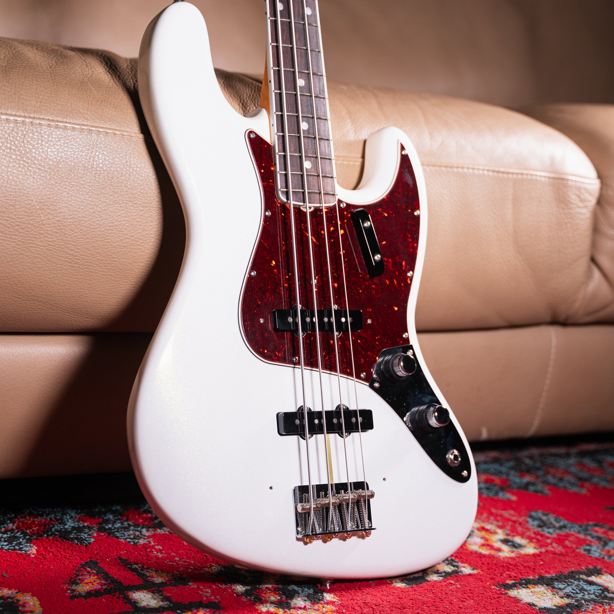 Fender - 2021 - 60th Anniversary Jazz Bass in Arctic Pearl