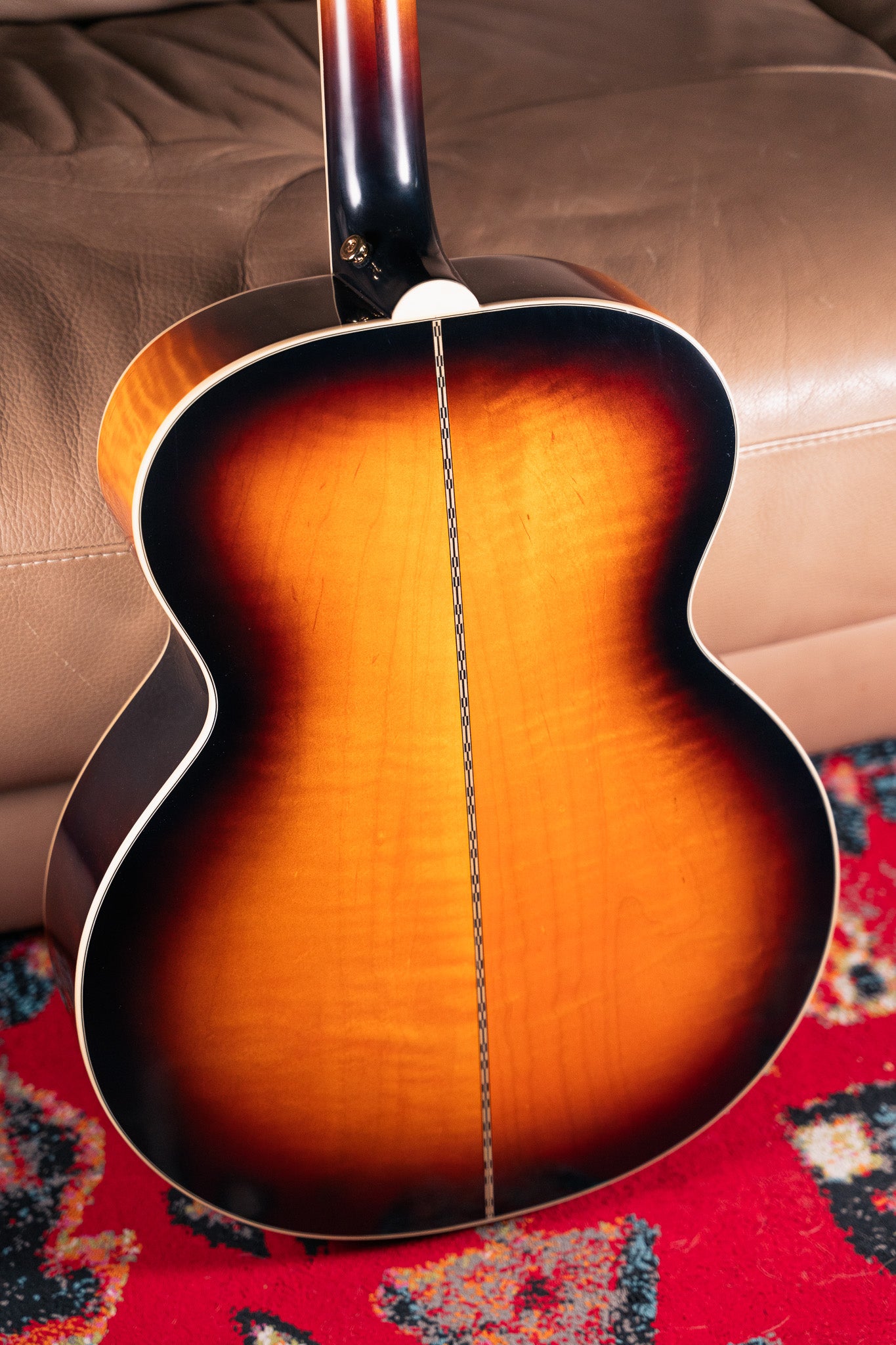 Epiphone J-200 in Aged Vintage Sunburst Gloss