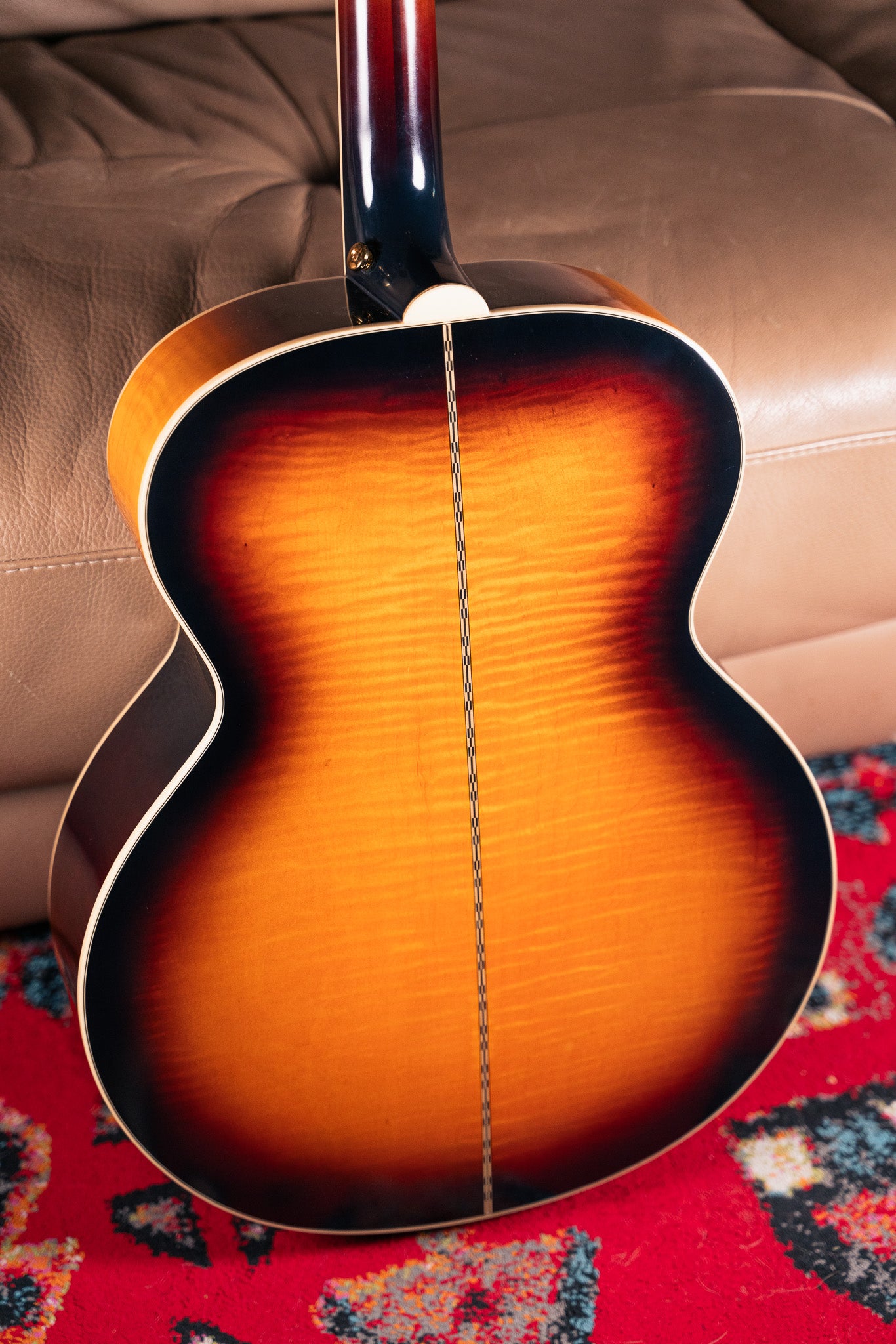 Epiphone J-200 in Aged Vintage Sunburst Gloss