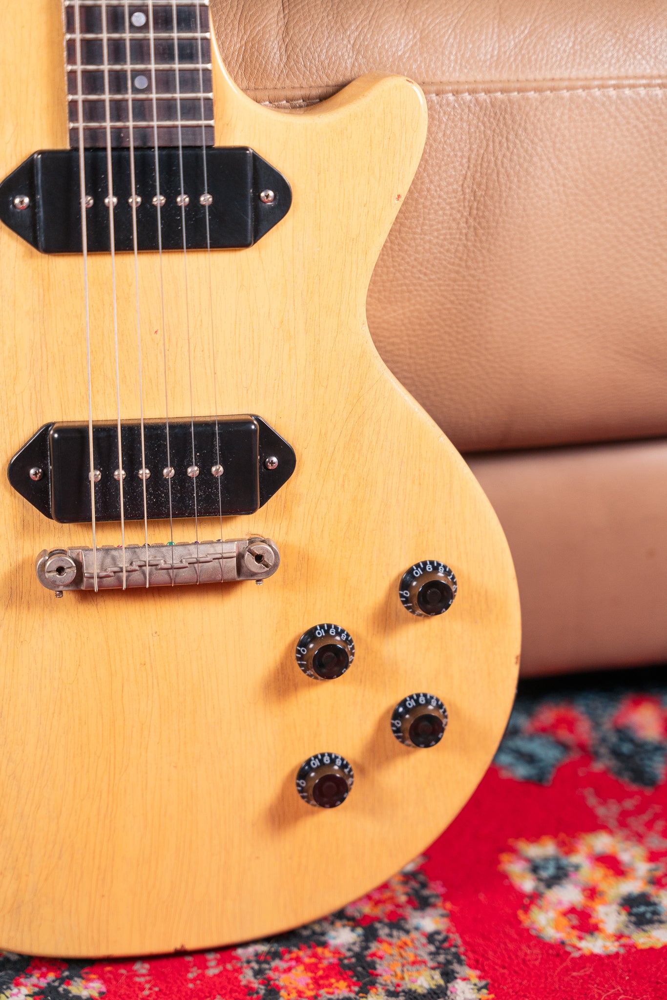 Heritage H-137 Artisan Aged in TV Yellow, Pre-Owned
