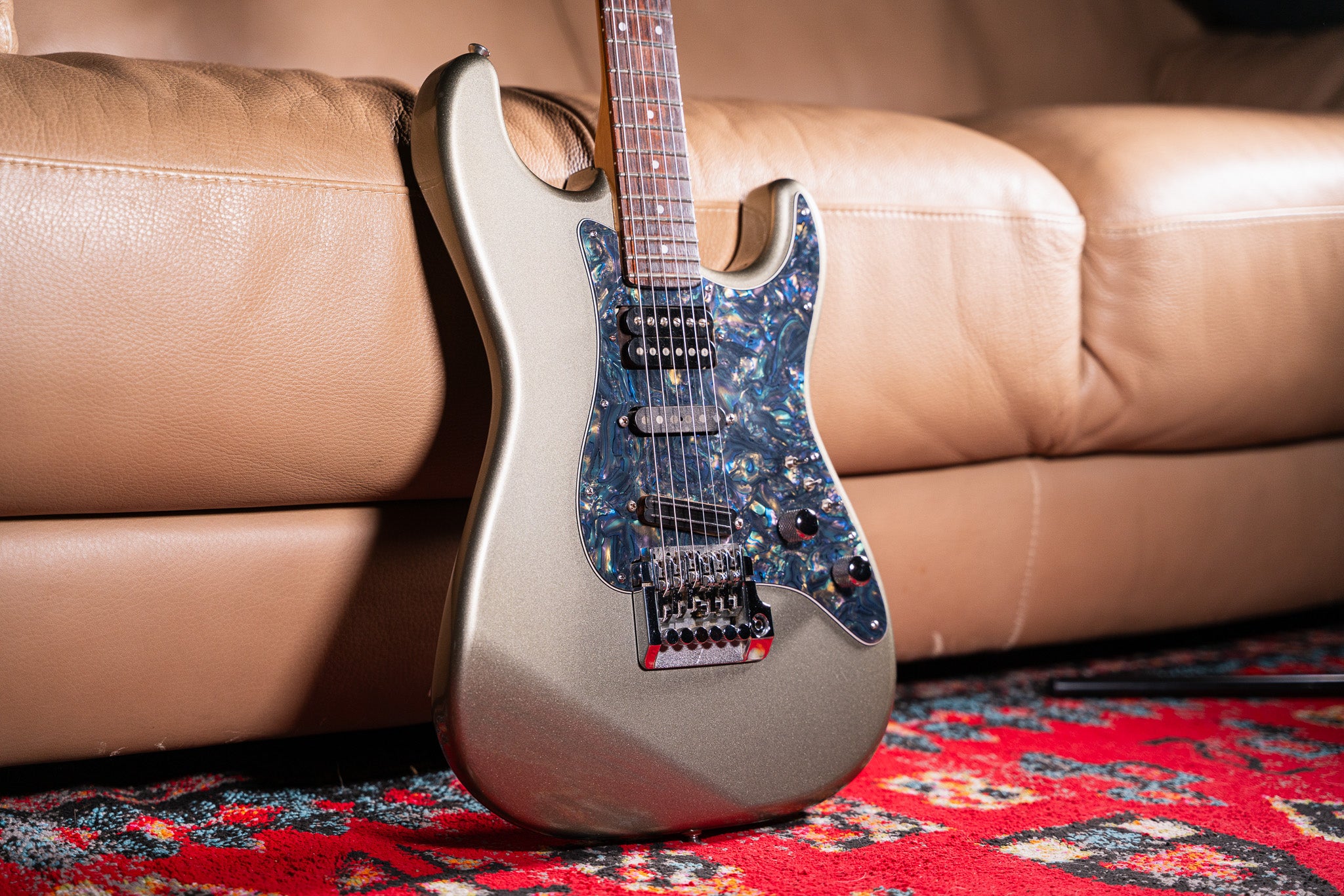 Fender 80s contemporary Strat in Inca Silver w/ hard case Pre-Owned
