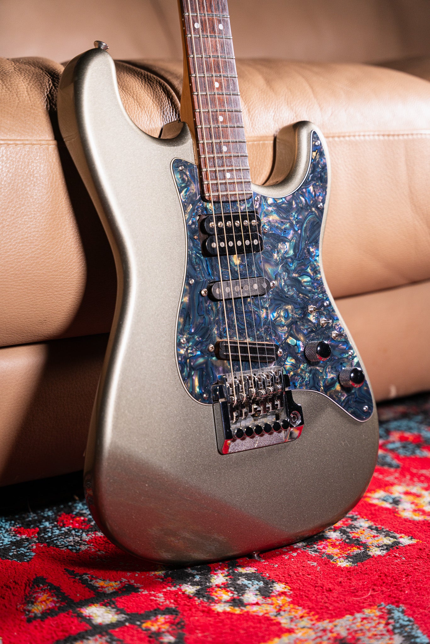 Fender 80s contemporary Strat in Inca Silver w/ hard case Pre-Owned