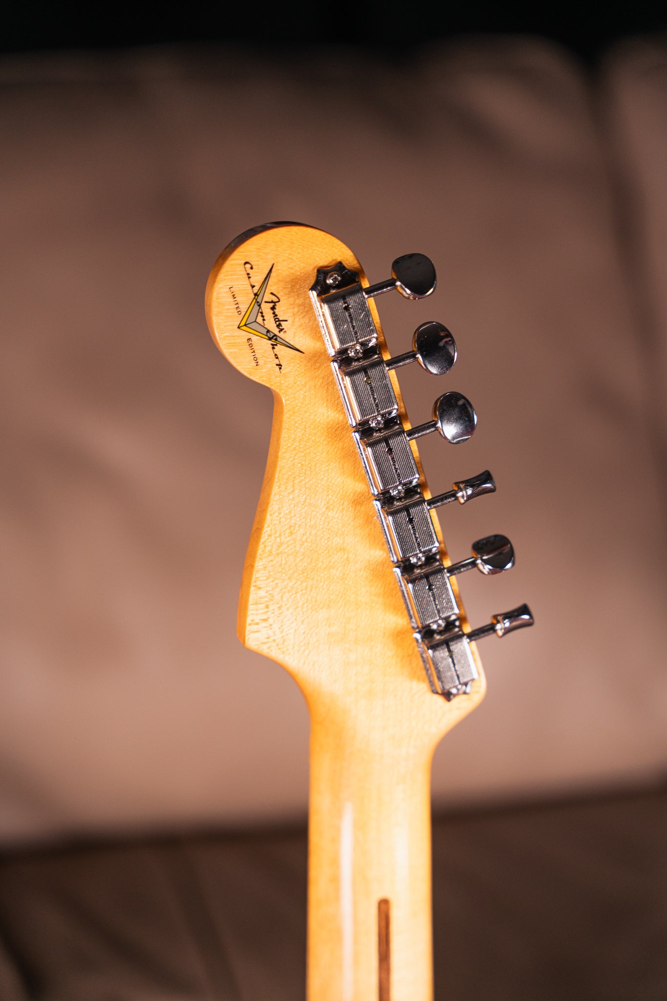 Fender Custom Shop LTD 70th Anniversary '54 Stratocaster NOS in Wide-Fade 2-Color Sunburst, Pre-Owned