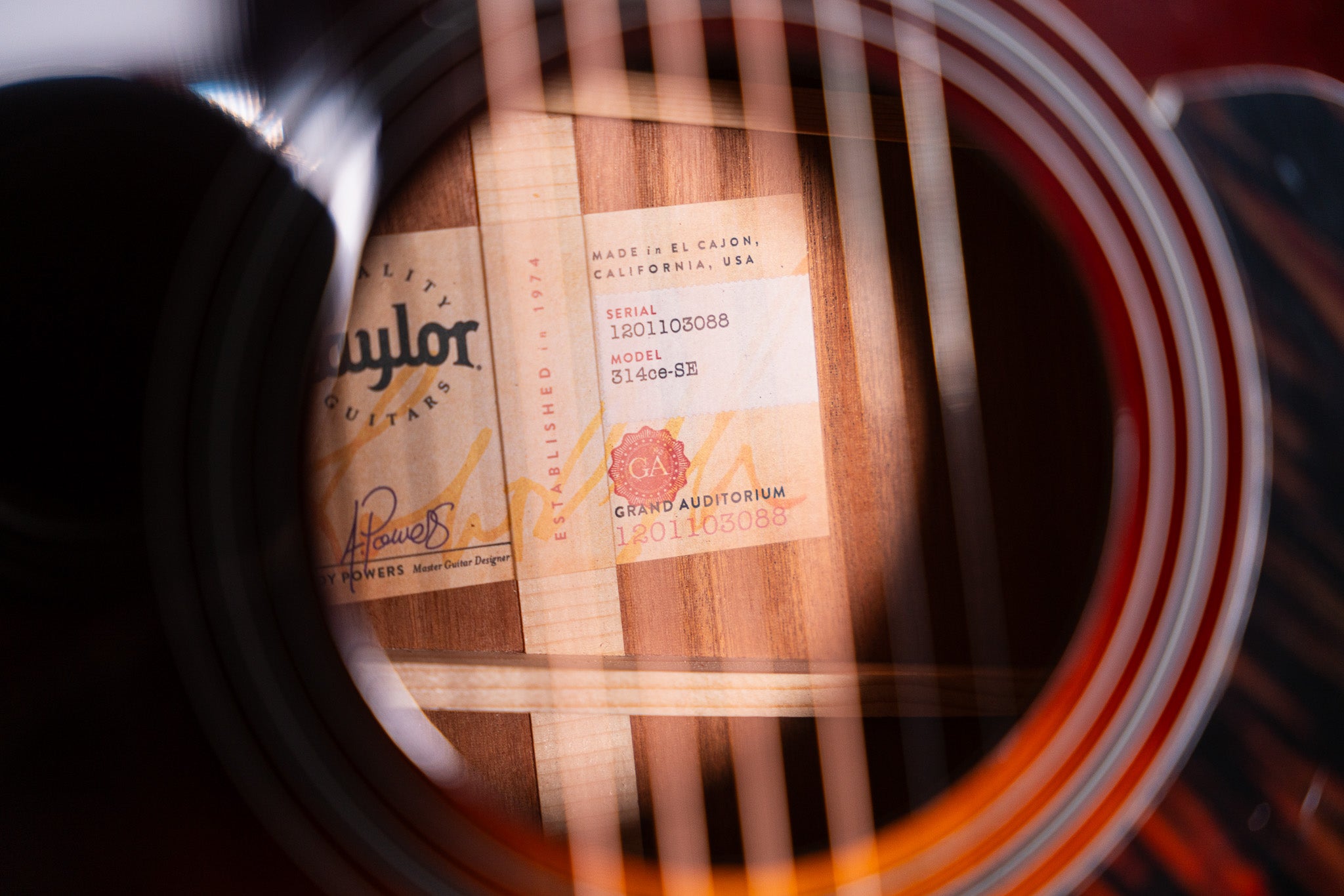 Taylor 314ce-SE Pre-Owned w/Case