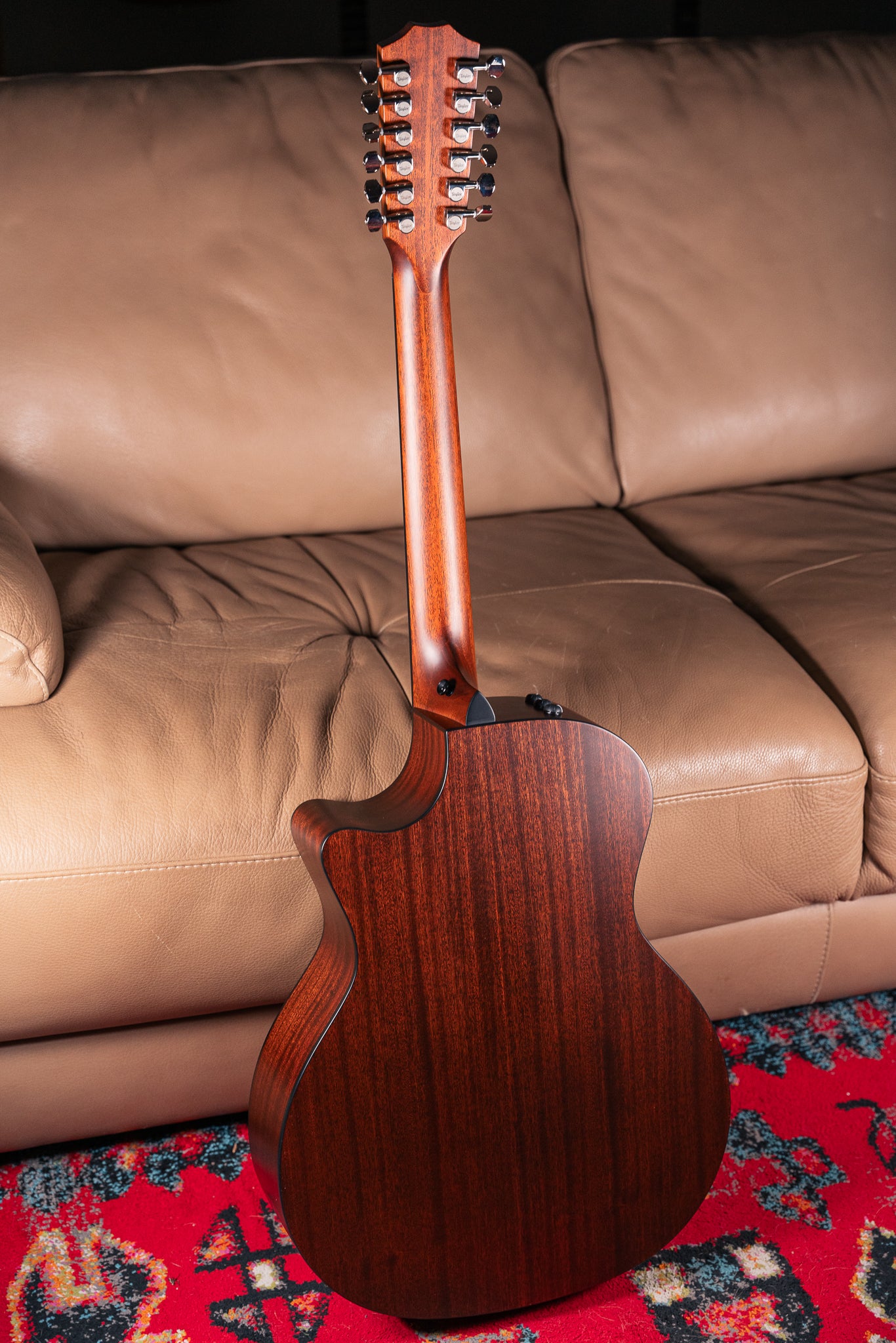 Taylor 354ce