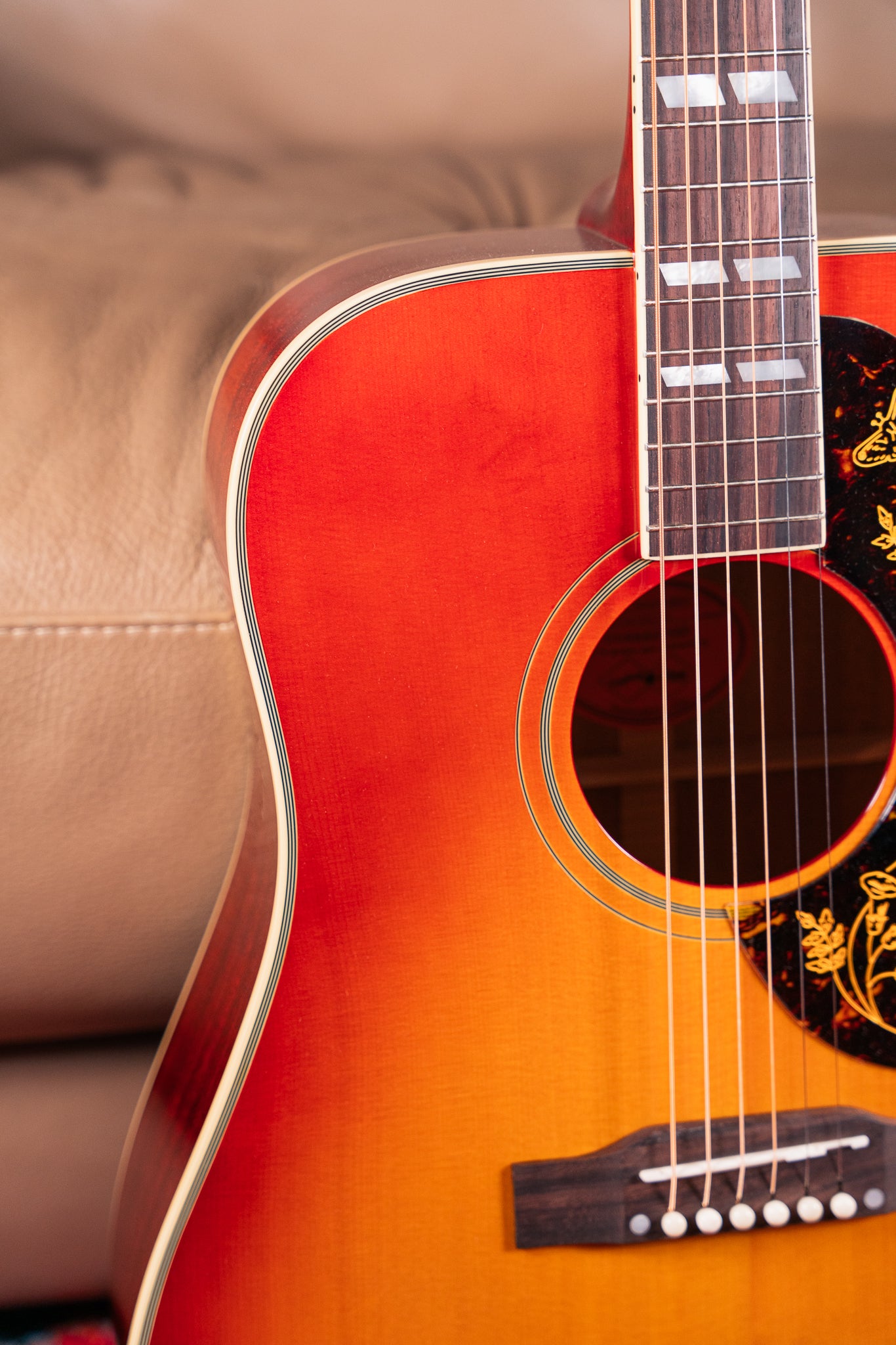 Epiphone IBGC '60 Hummingbird in Heritage Cherry Sunburst