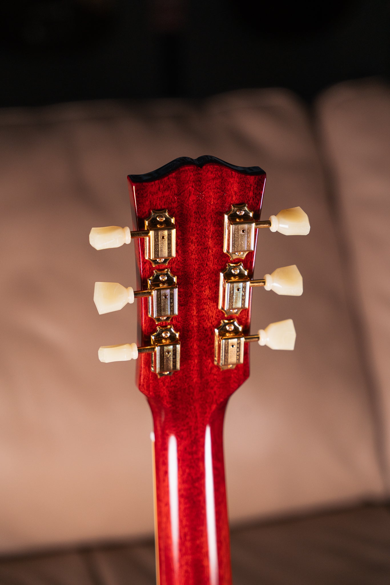 Epiphone IBGC '60 Hummingbird in Heritage Cherry Sunburst
