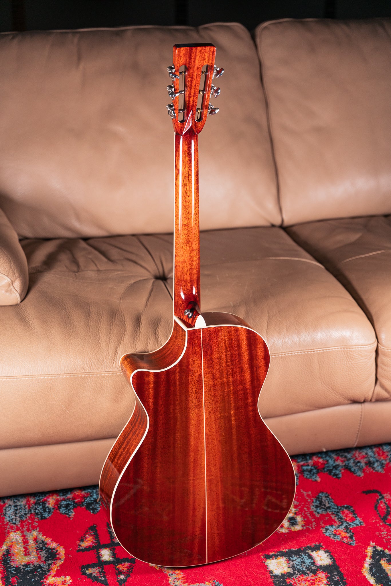 Eastman AC308CE-LTD, Pre-Owned