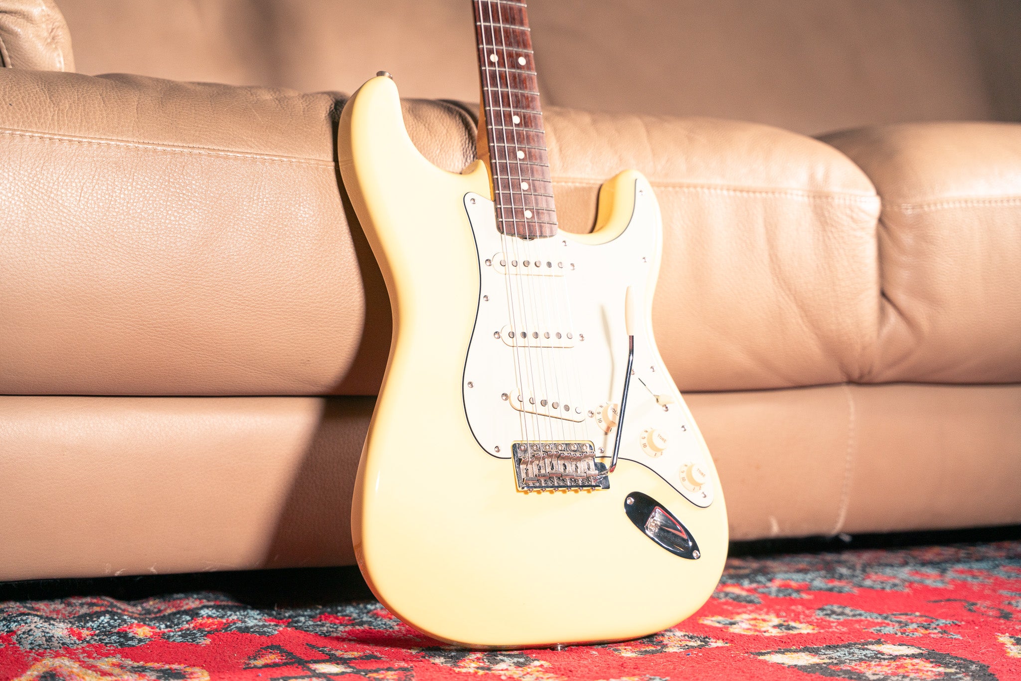 Fender Special Edition Classic Series 60s Stratocaster Canary Diamond Preowned