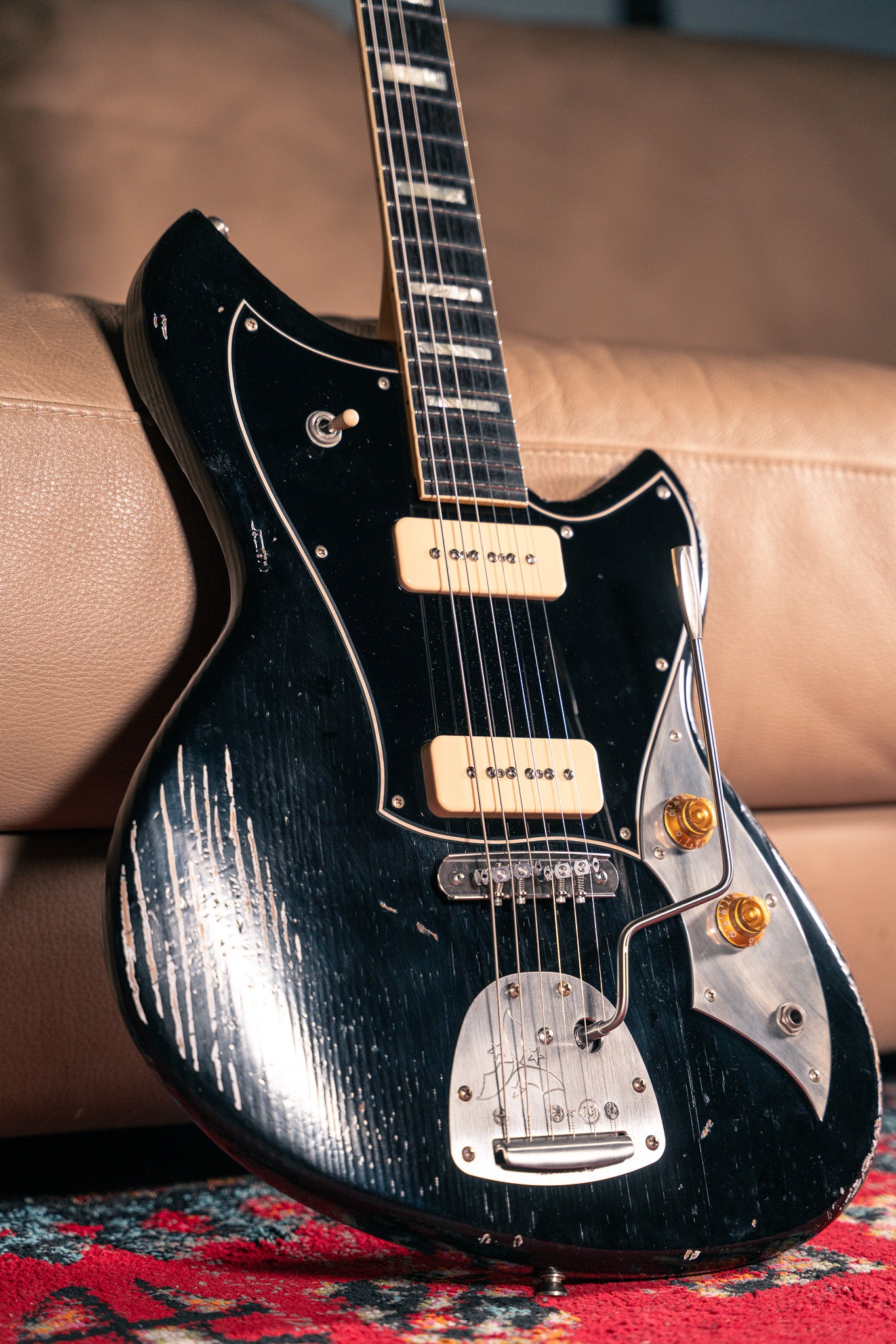 Novo Serus J in Bull Black
