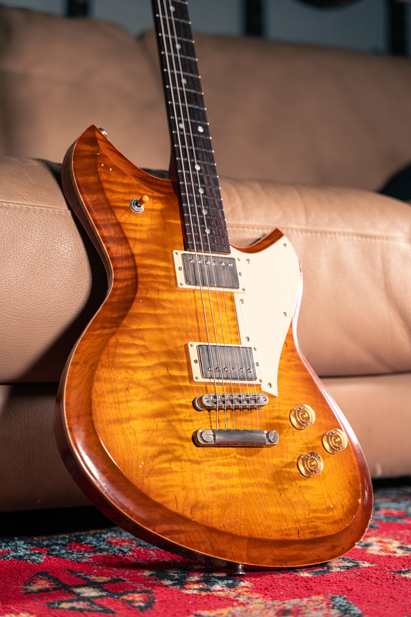 Novo Chambered Serus H2 Dealer Limited Faded Tea Burst/Faded Cherry Back & Sides