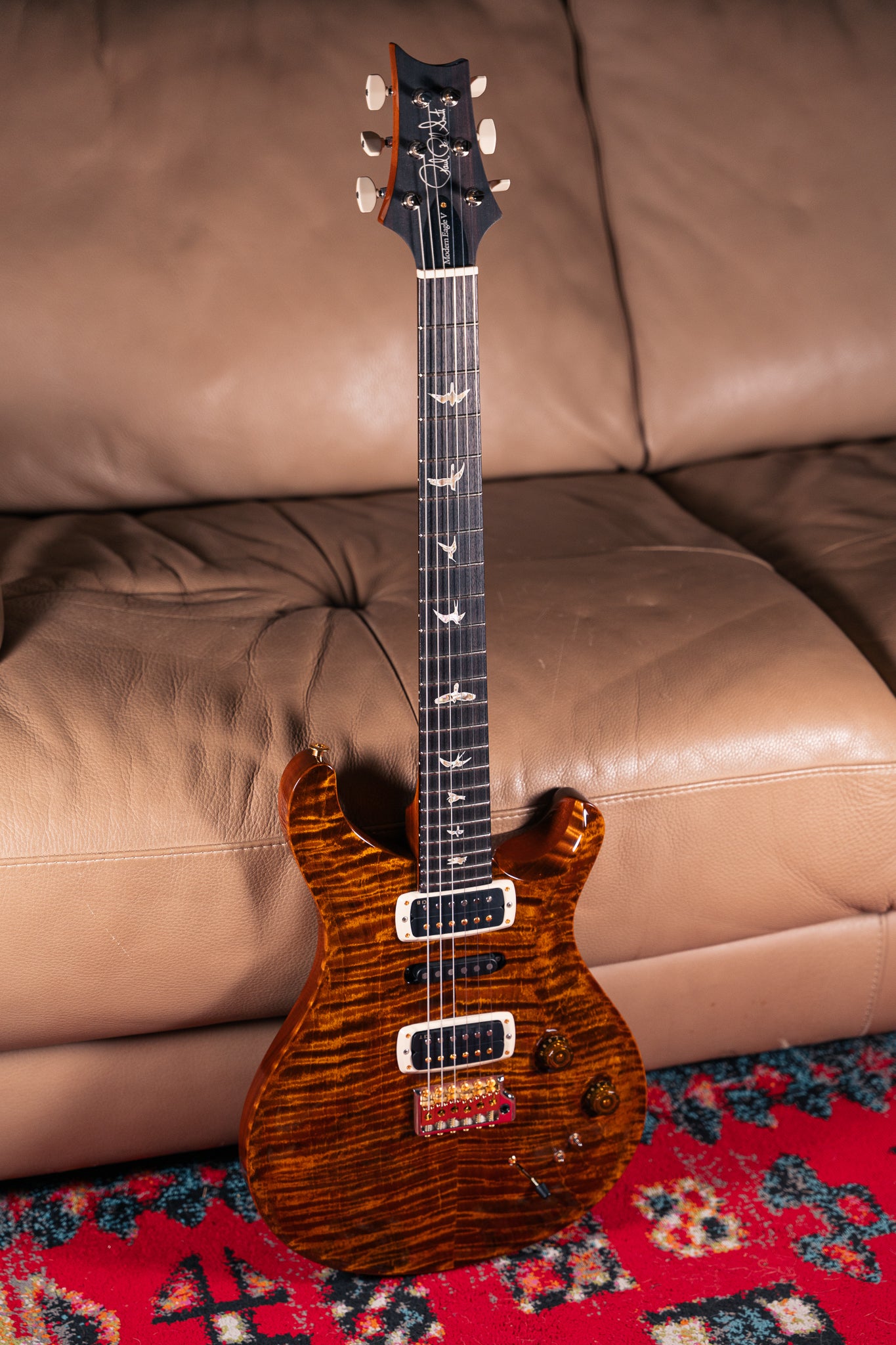 PRS Modern Eagle V 10-Top in Black Gold