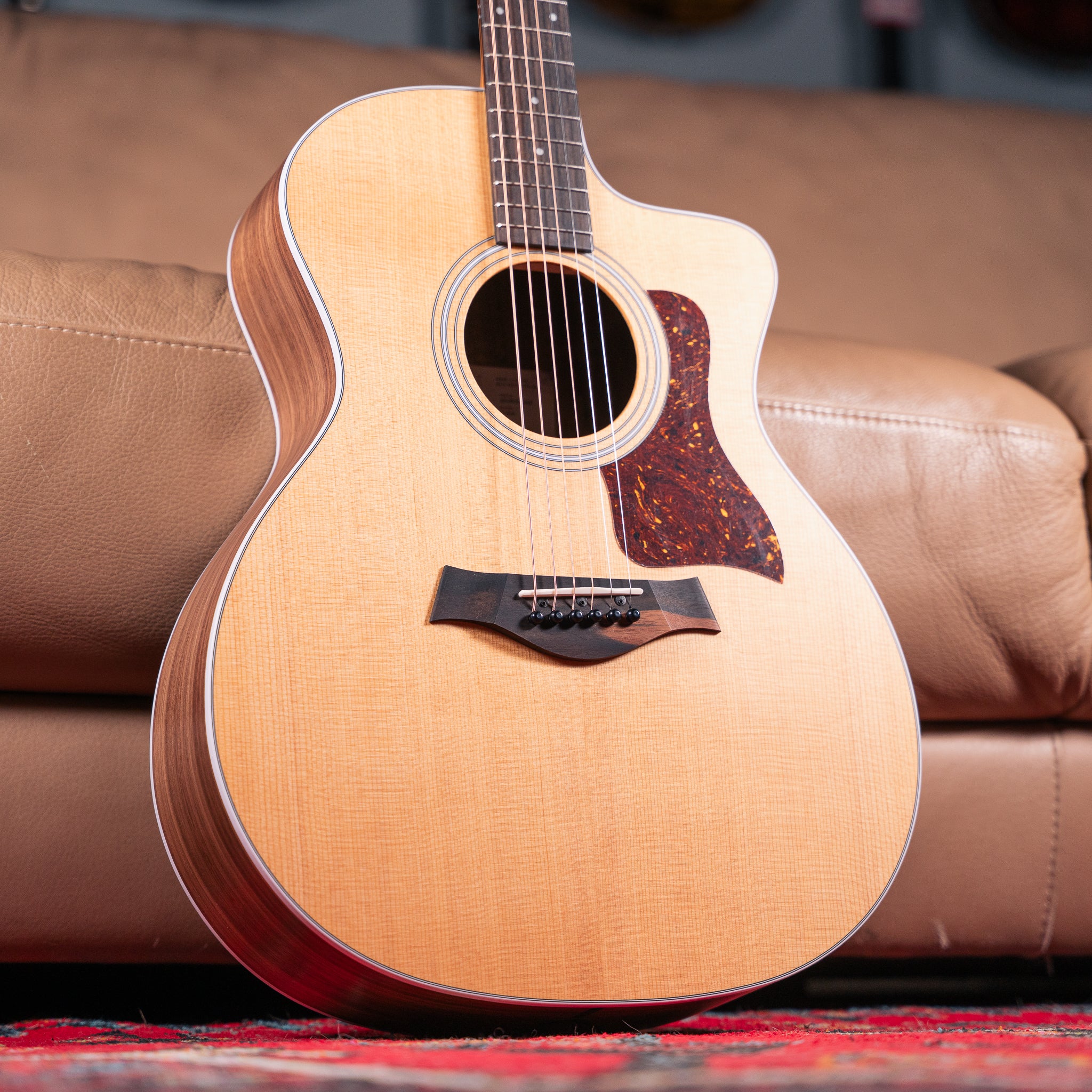Taylor 214ce