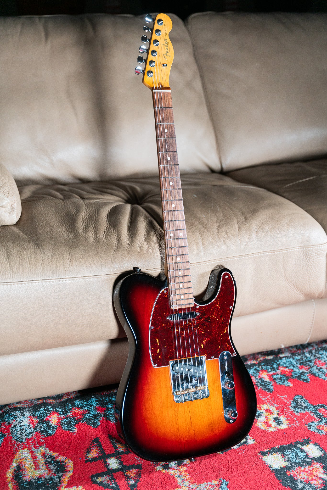 Fender American Professional II Telecaster®, Rosewood Fingerboard, 3-Color Sunburst Pre-Owned