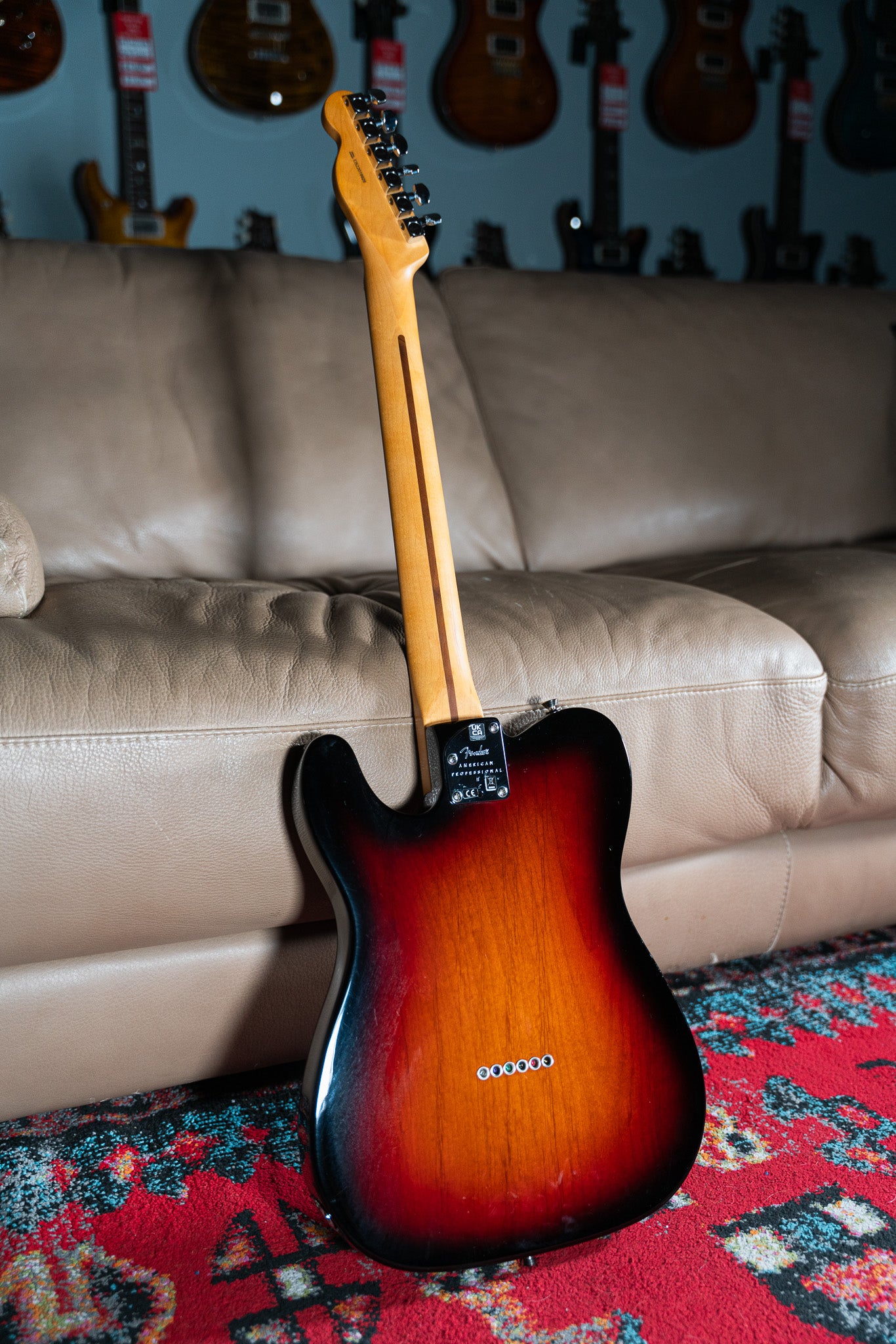Fender American Professional II Telecaster®, Rosewood Fingerboard, 3-Color Sunburst Pre-Owned