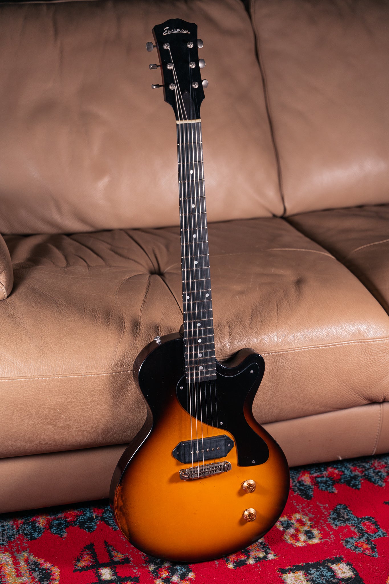 Eastman SB55/v in Antique Sunburst