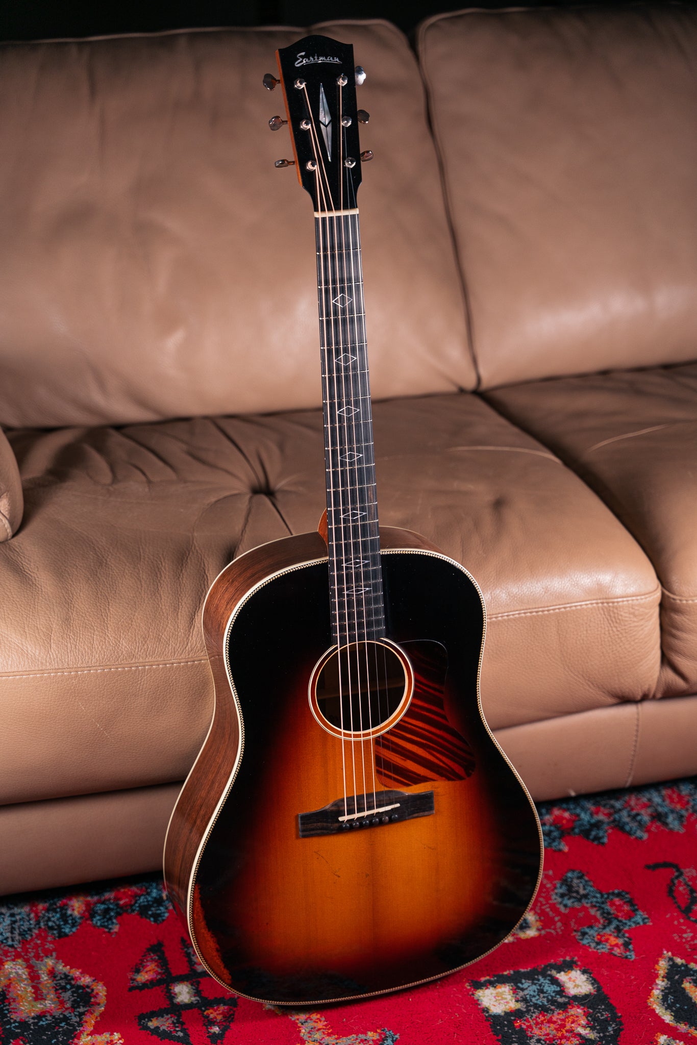 Eastman E22SS/v in Antique Sunburst