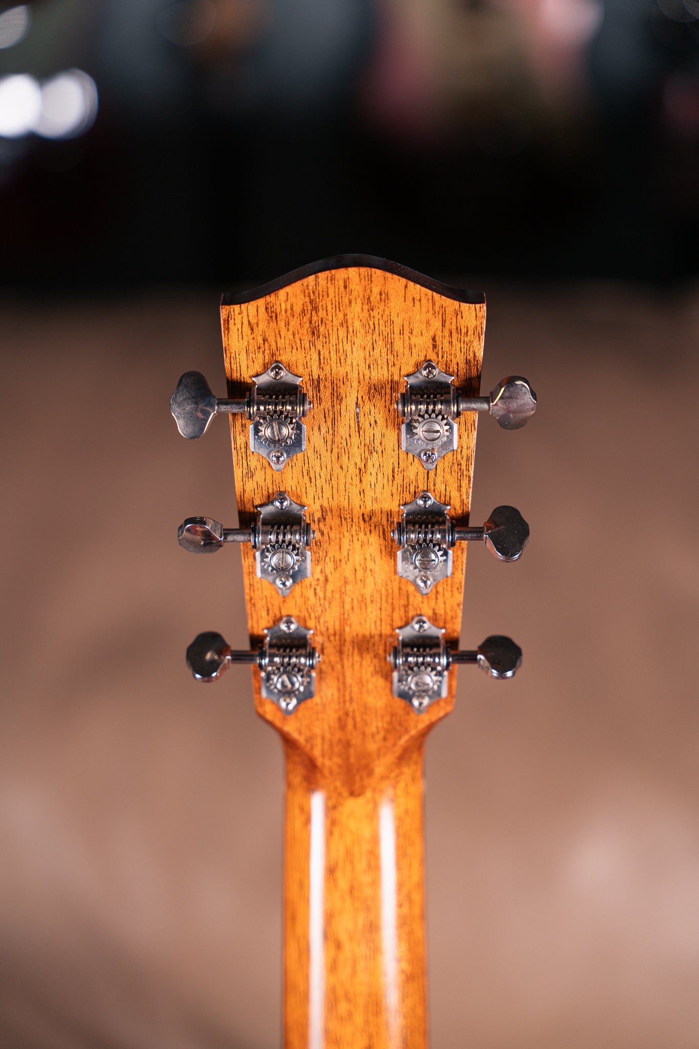 Eastman E22SS/v in Antique Sunburst