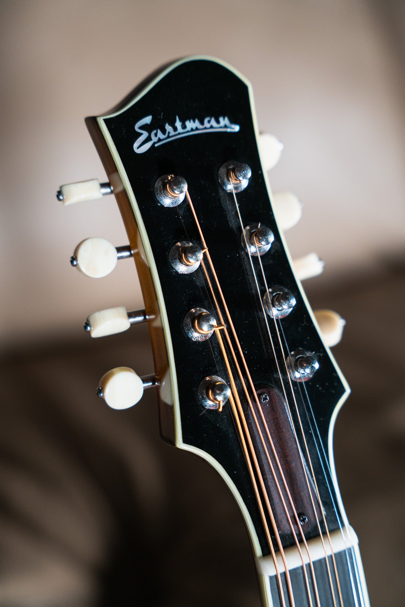 Eastman MDO605-GB in Goldburst Pre-owned
