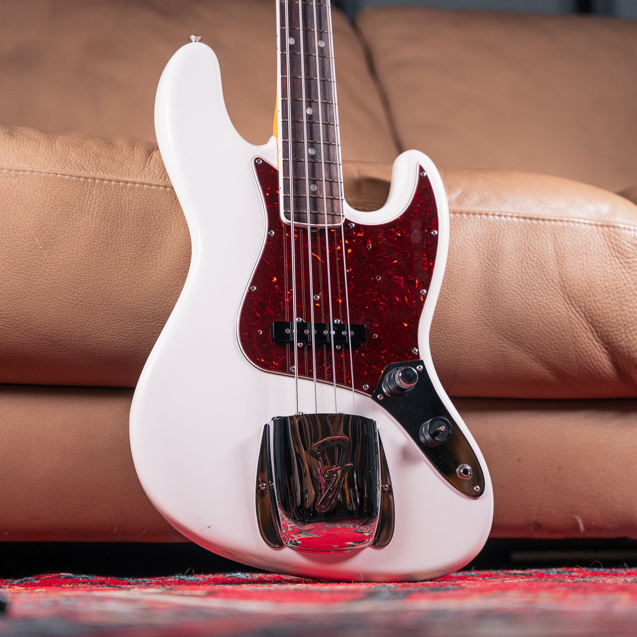 Fender - 2021 - 60th Anniversary Jazz Bass in Arctic Pearl