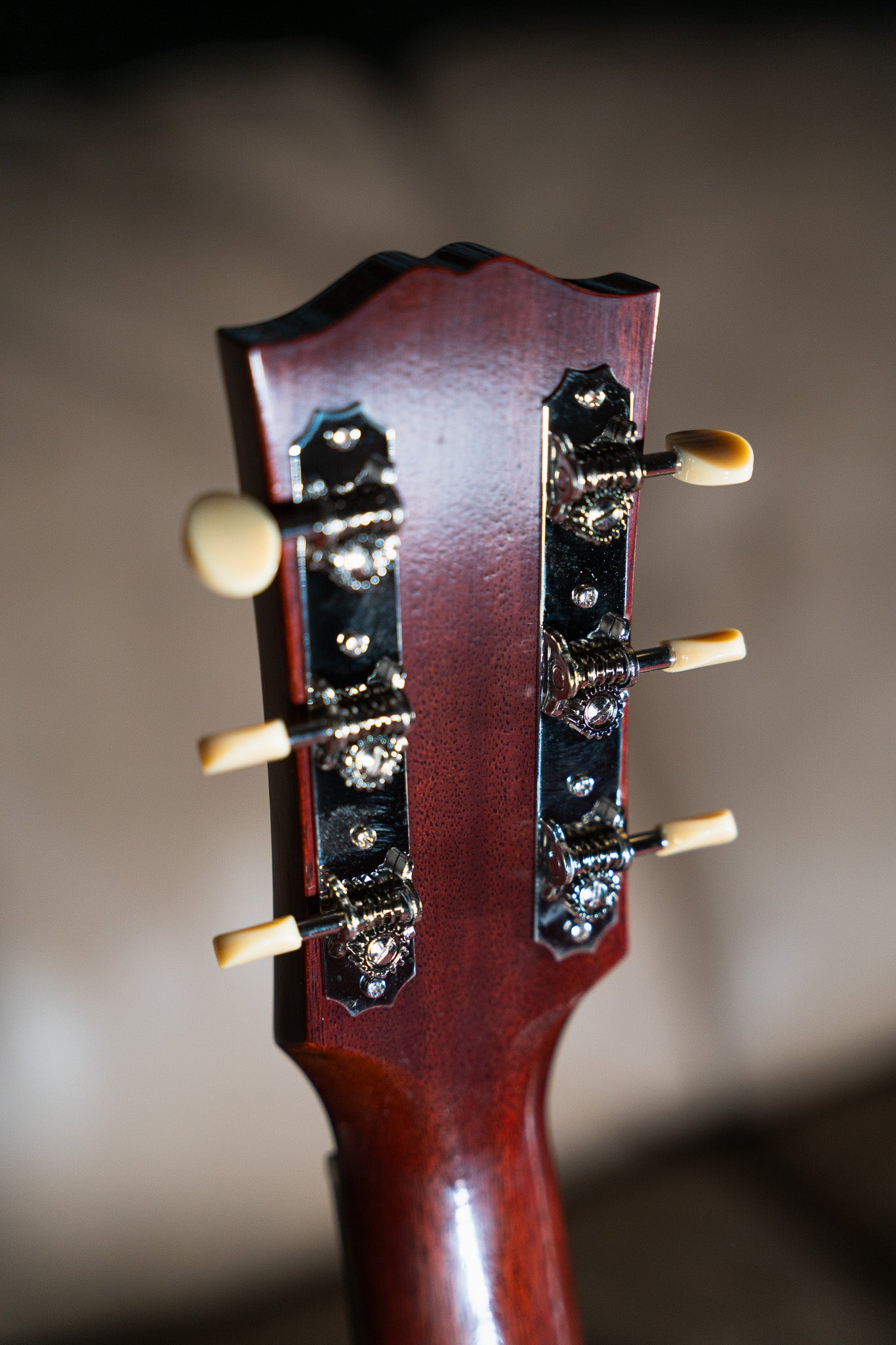 Gibson Custom 1942 Banner J-45 Reissue, Vintage Sunburst
