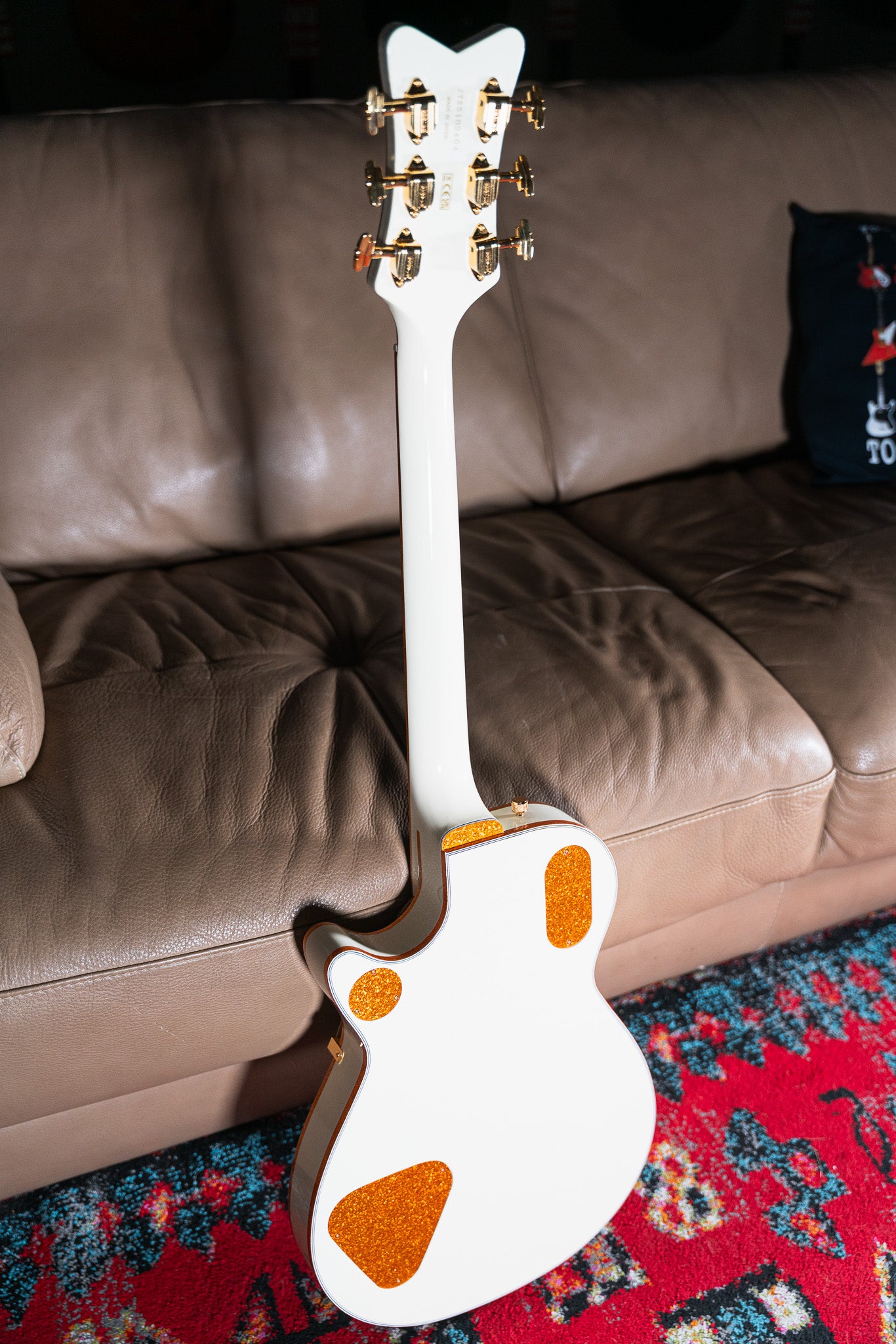 G6134T-58 Vintage Select ’58 Penguin™ with Bigsby® TV Jones® Vintage White Pre-Owned