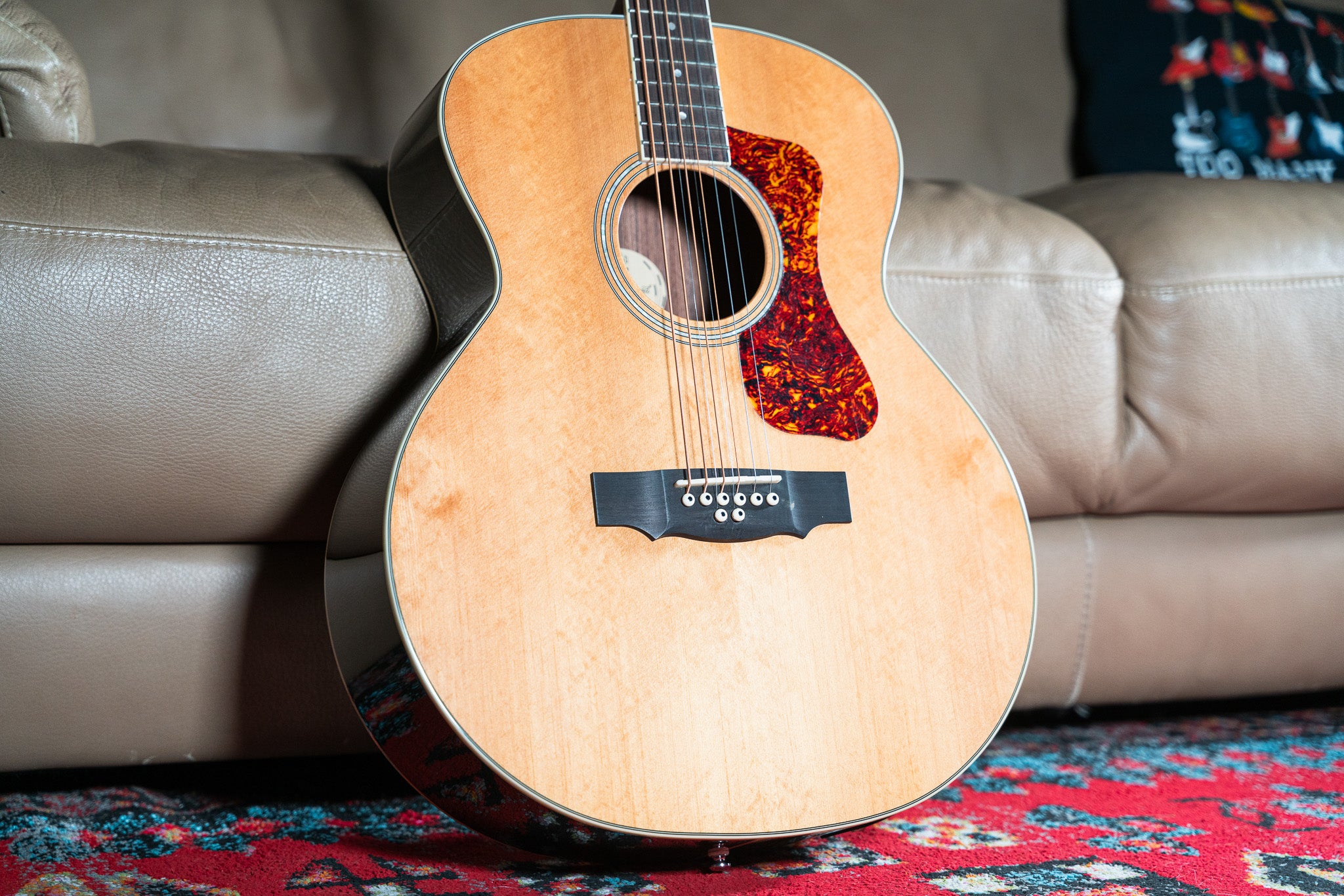 Guild BT-258E Deluxe Baritone Pre-Owned