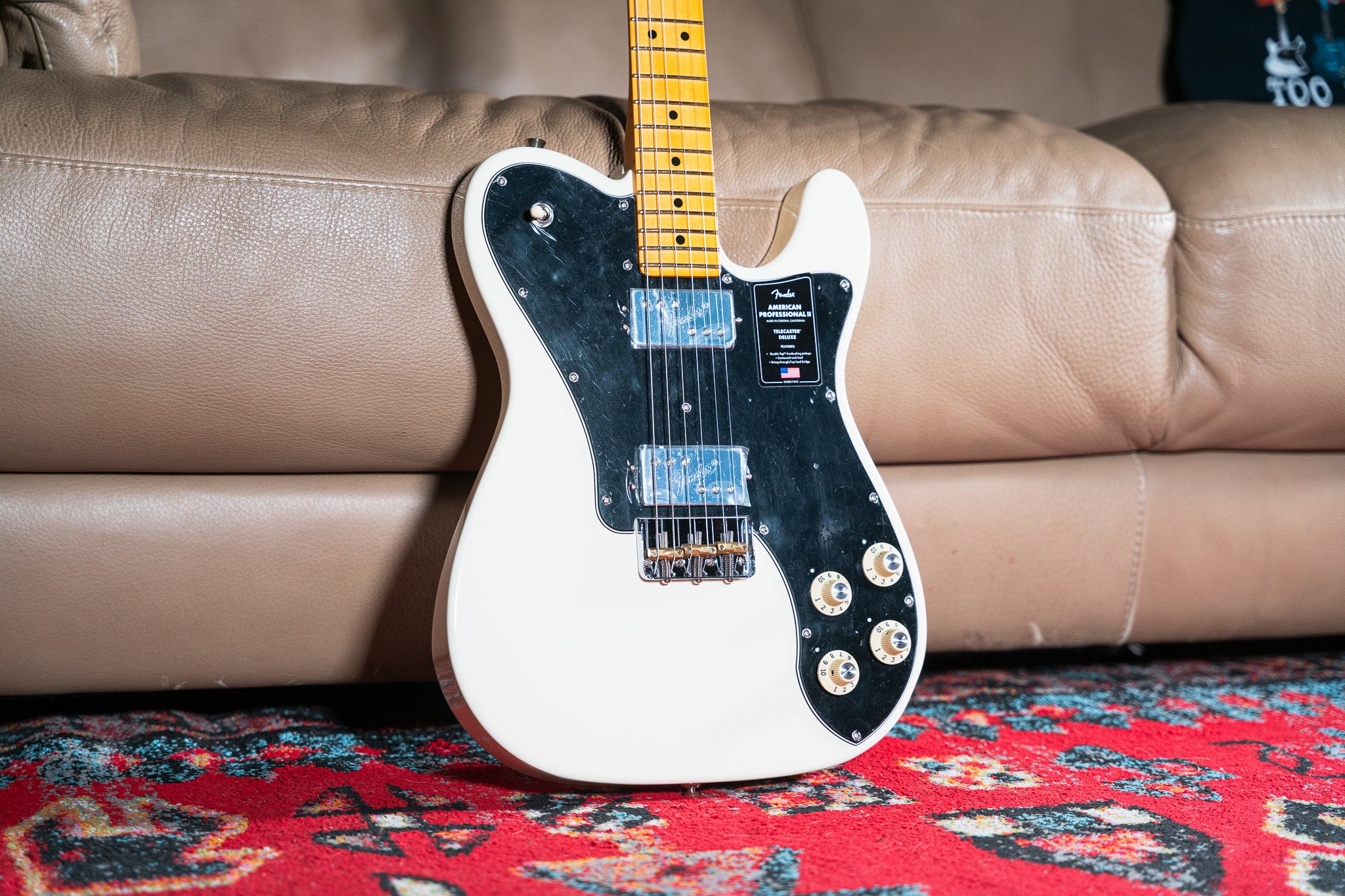 American Professional II Telecaster® Deluxe Maple Fingerboard Olympic White Pre-owned