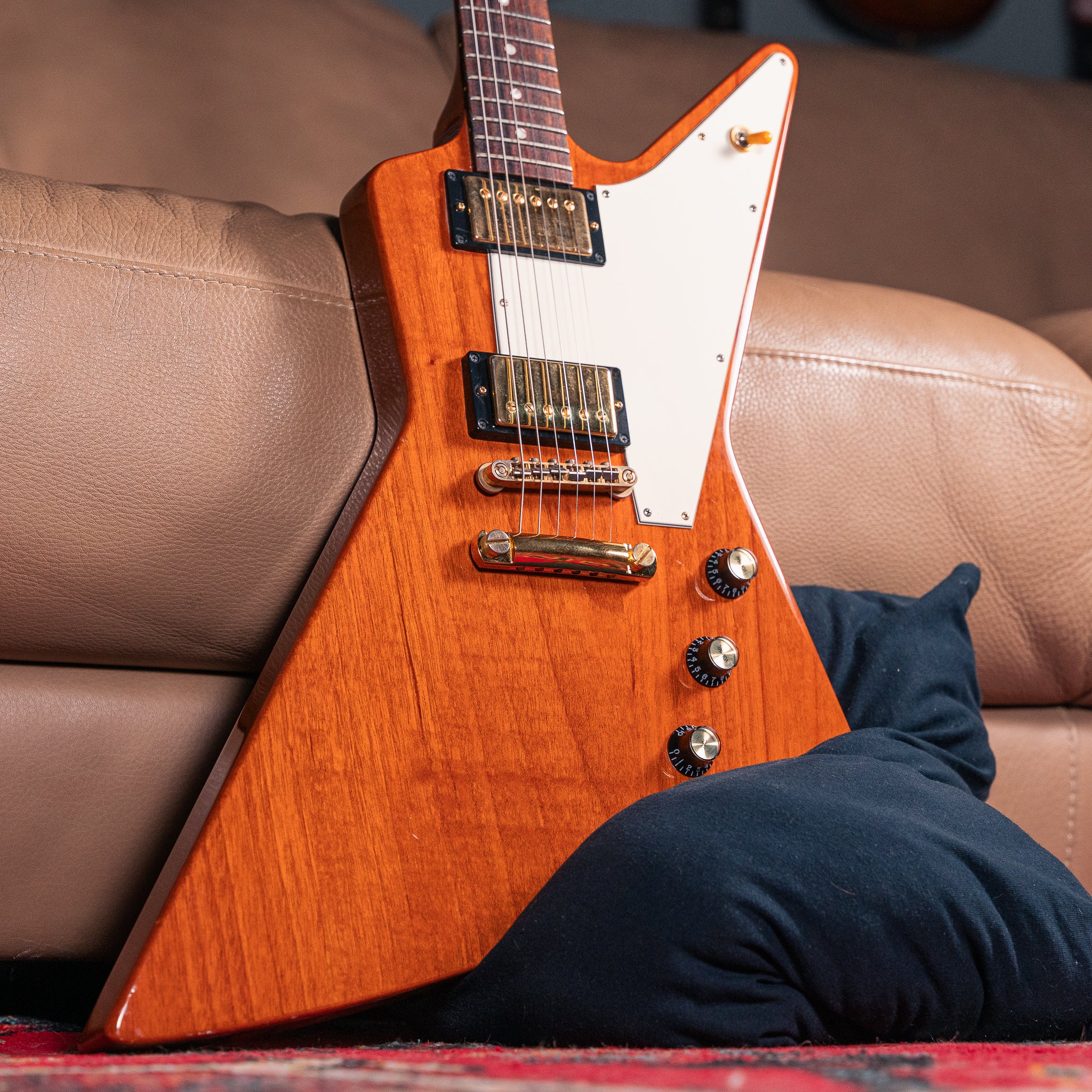 Gibson - 2000 - Explorer in Antique Natural