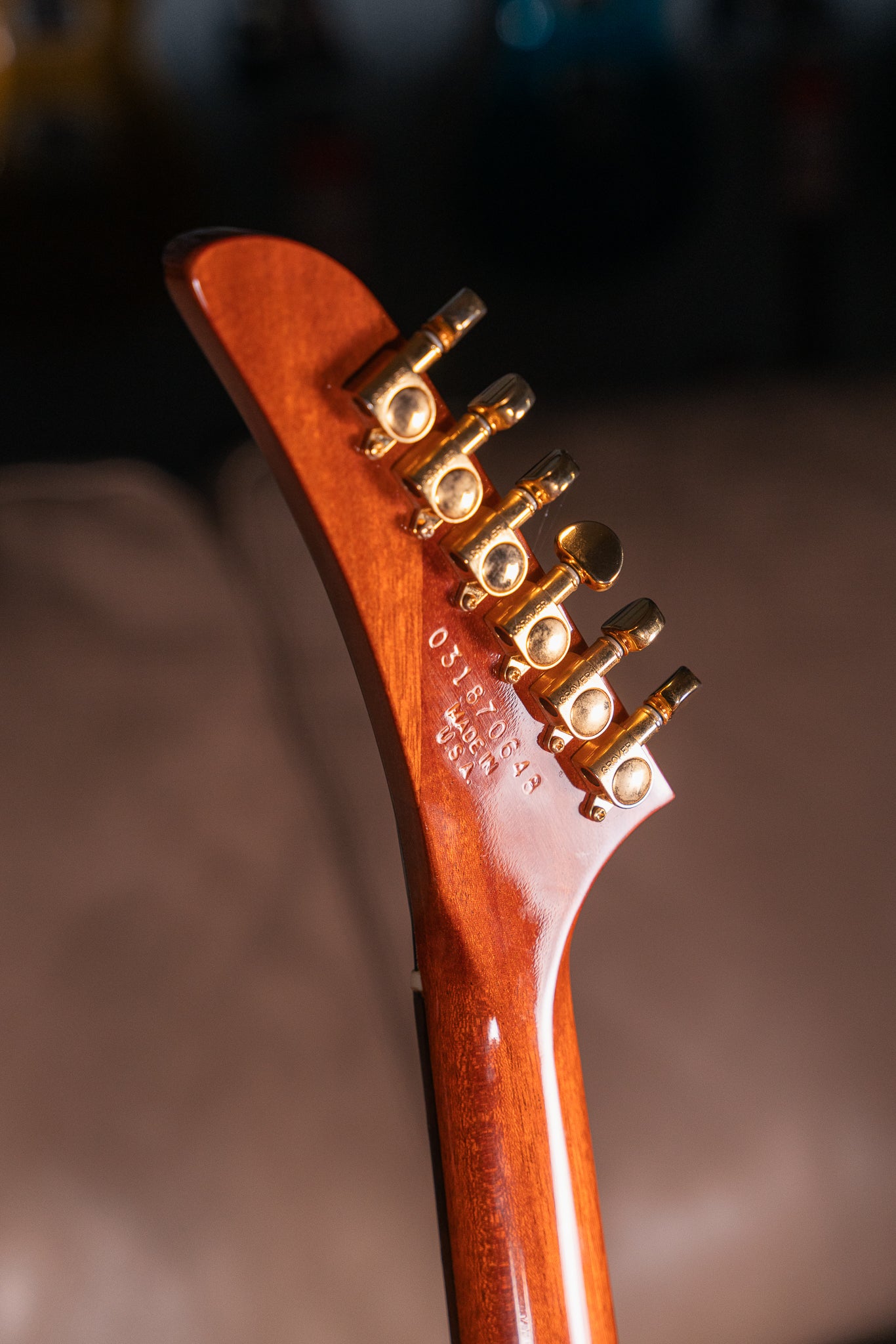 Gibson - 2000 - Explorer in Antique Natural