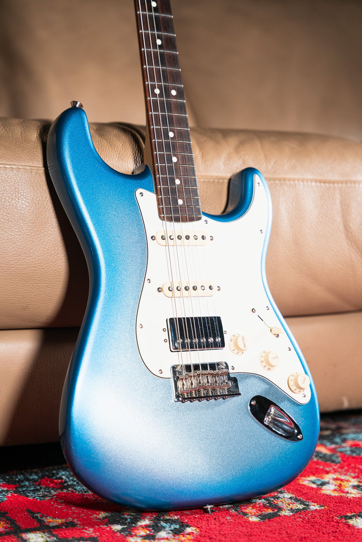 Fender Limited Edition American Showcase Stratocaster HSS  Sky Burst Metallic Pre-Ownded