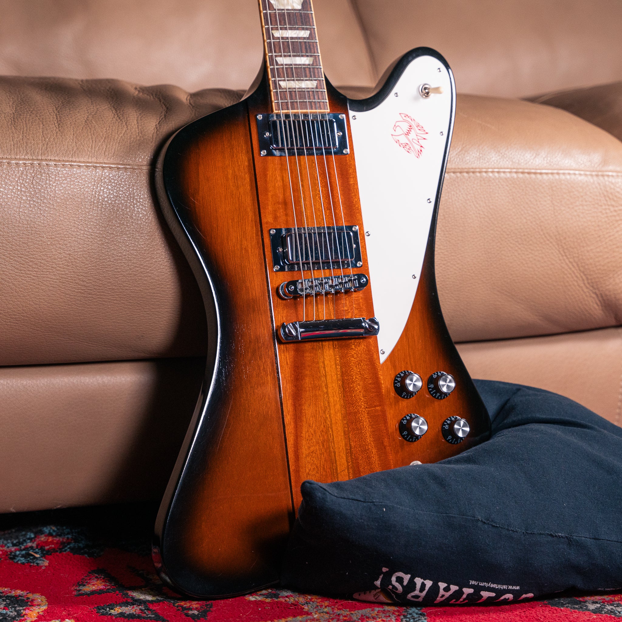 Gibson - 2010 - Firebird V in Vintage Sunburst