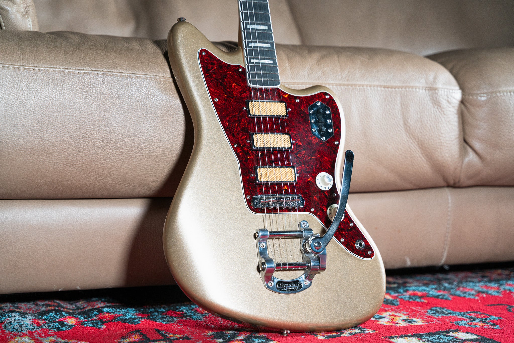 Fender Gold Foil Jazzmaster®, Ebony Fingerboard, Shoreline Gold