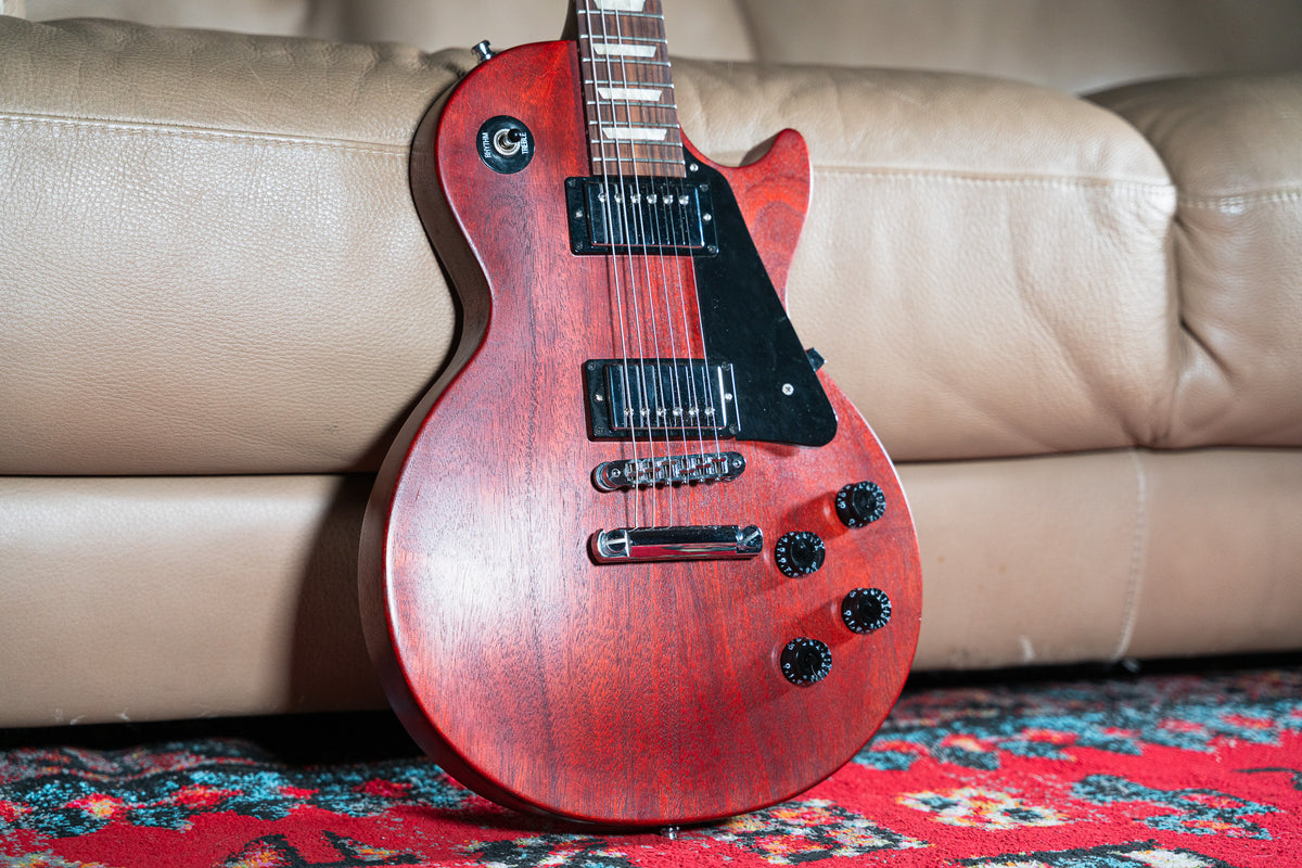 Gibson Les Paul Studio Faded Red Pre-Owned