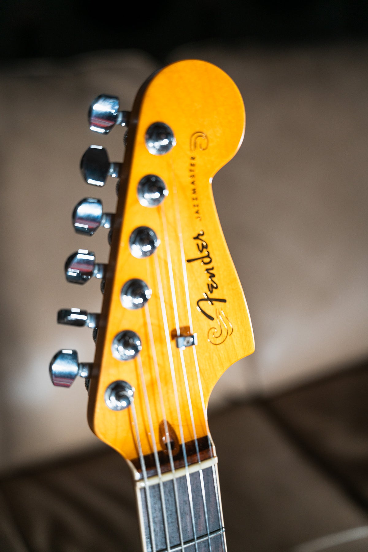 American Ultra Jazzmaster®  Rosewood Fingerboard Mocha Burst Pre-Owned