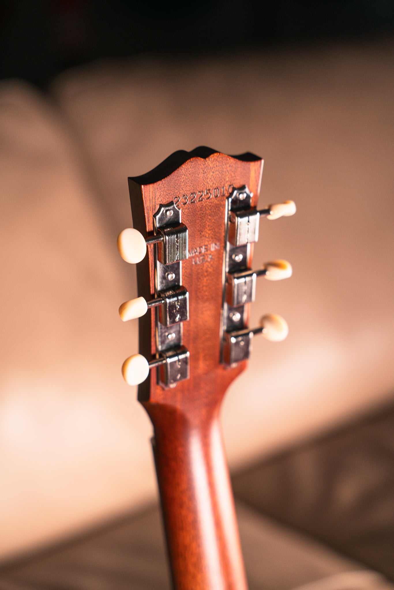 Gibson LG-2 All Mahogany Faded – Lidgett Music