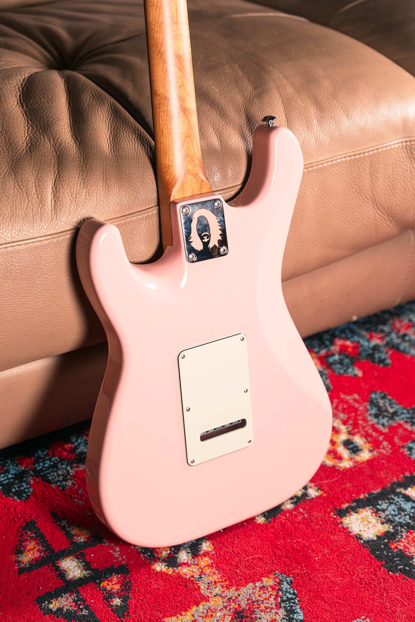 Suhr Mateus Asato Signature Classic S in Shell Pink