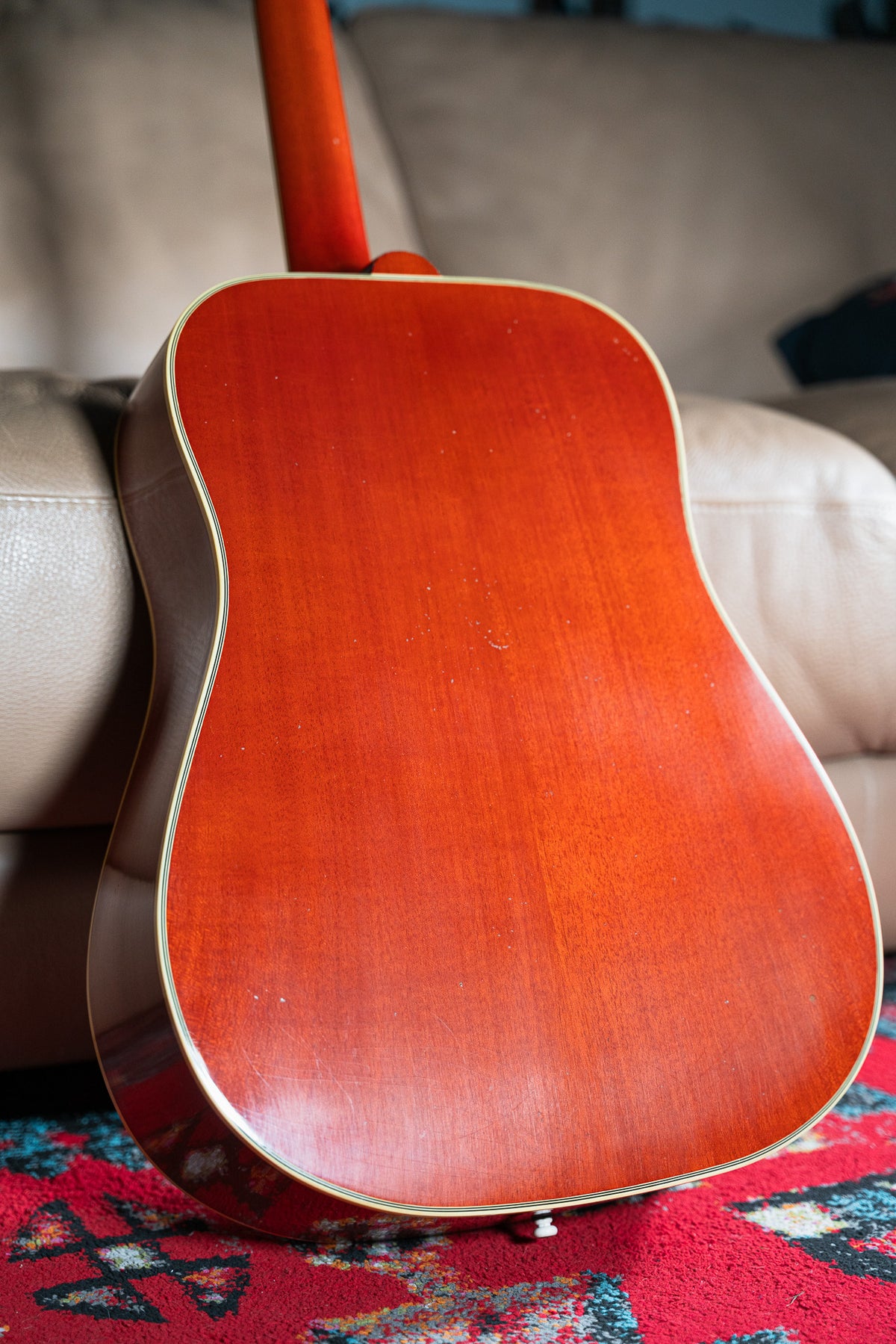 Gibson Custom Shop 1960 Hummingbird Reissue Heavy Aged Washed Cherry Sunburst